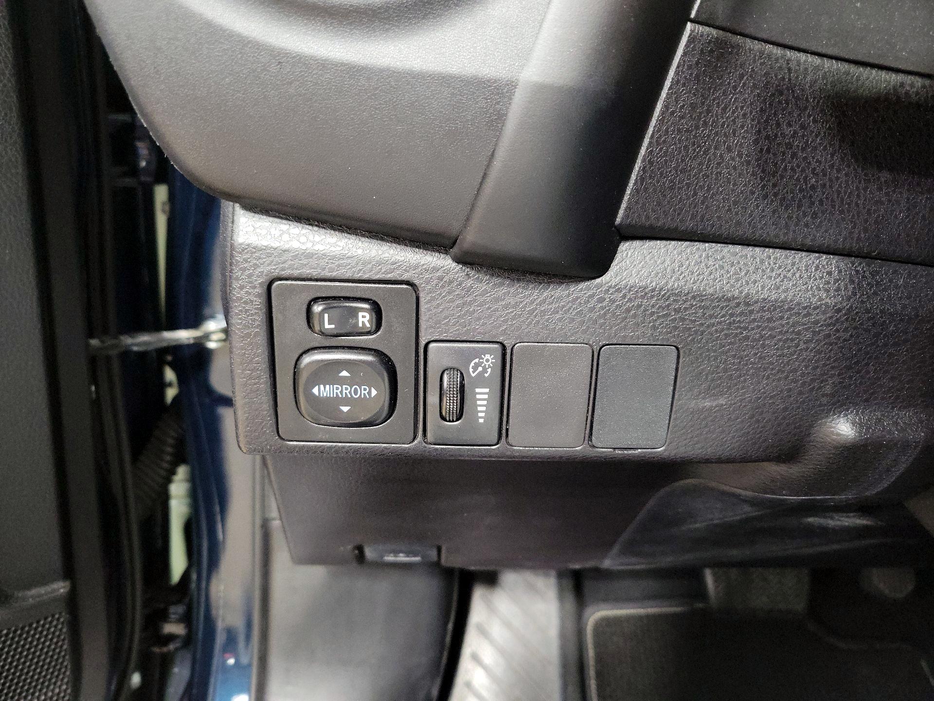 Thumbnail: 2018 Toyota Corolla - 13