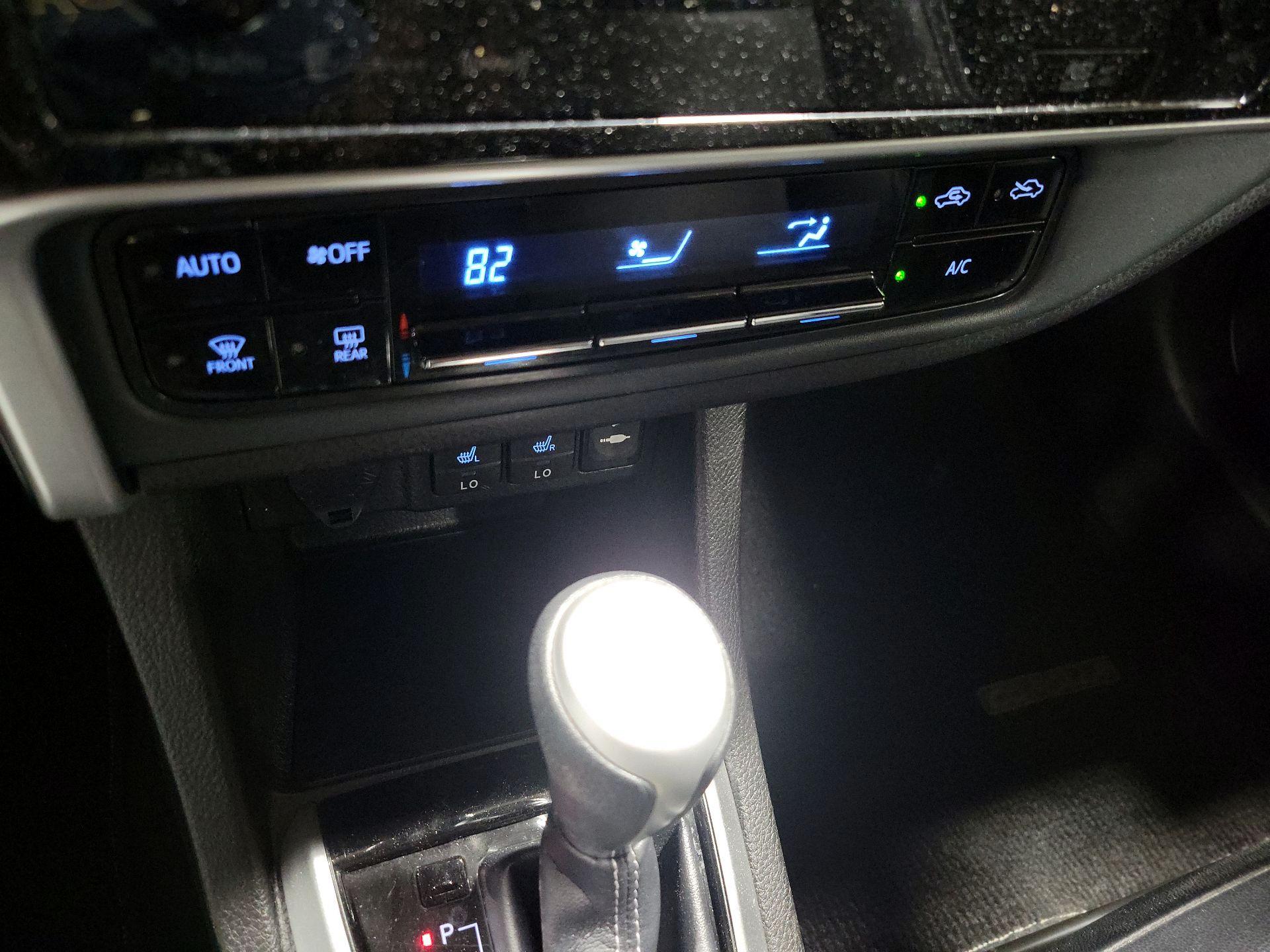 Thumbnail: 2018 Toyota Corolla - 16