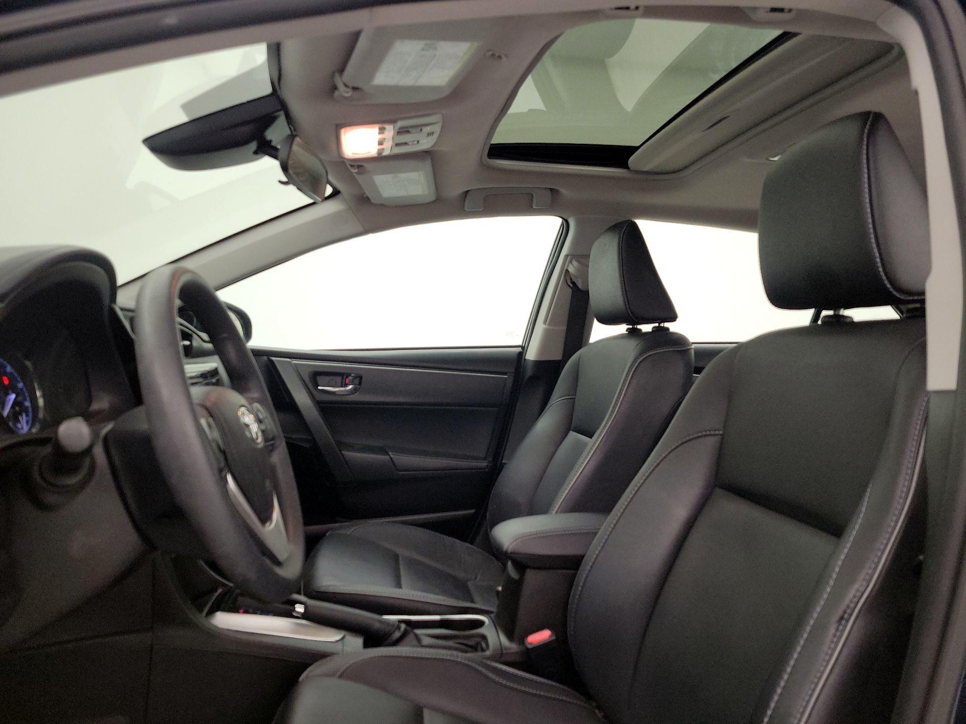 Thumbnail: 2018 Toyota Corolla - 18