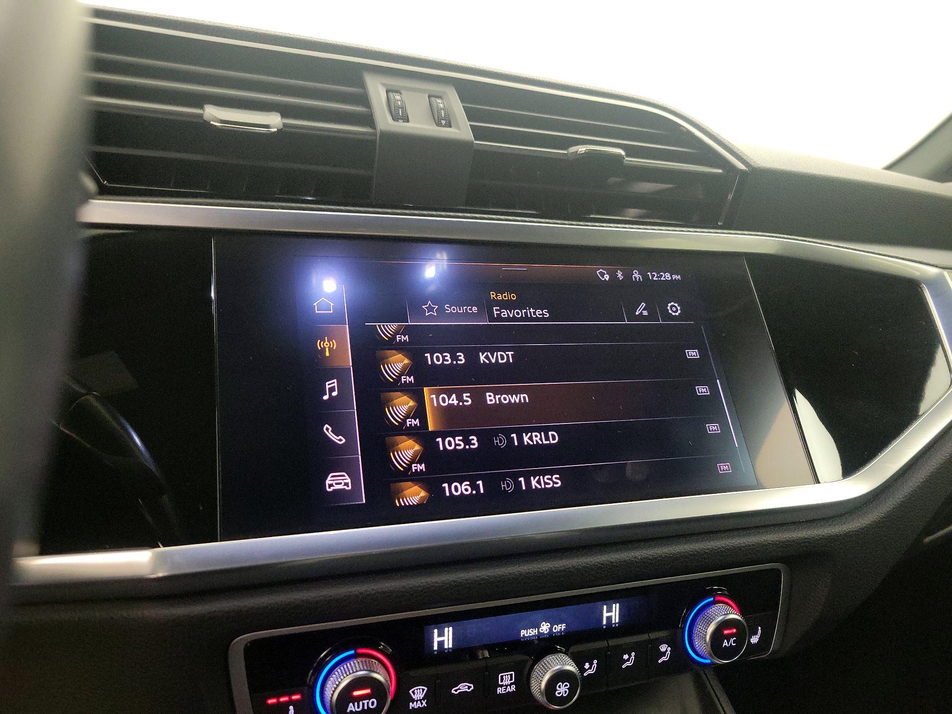 Thumbnail: 2022 Audi Q3 - 15