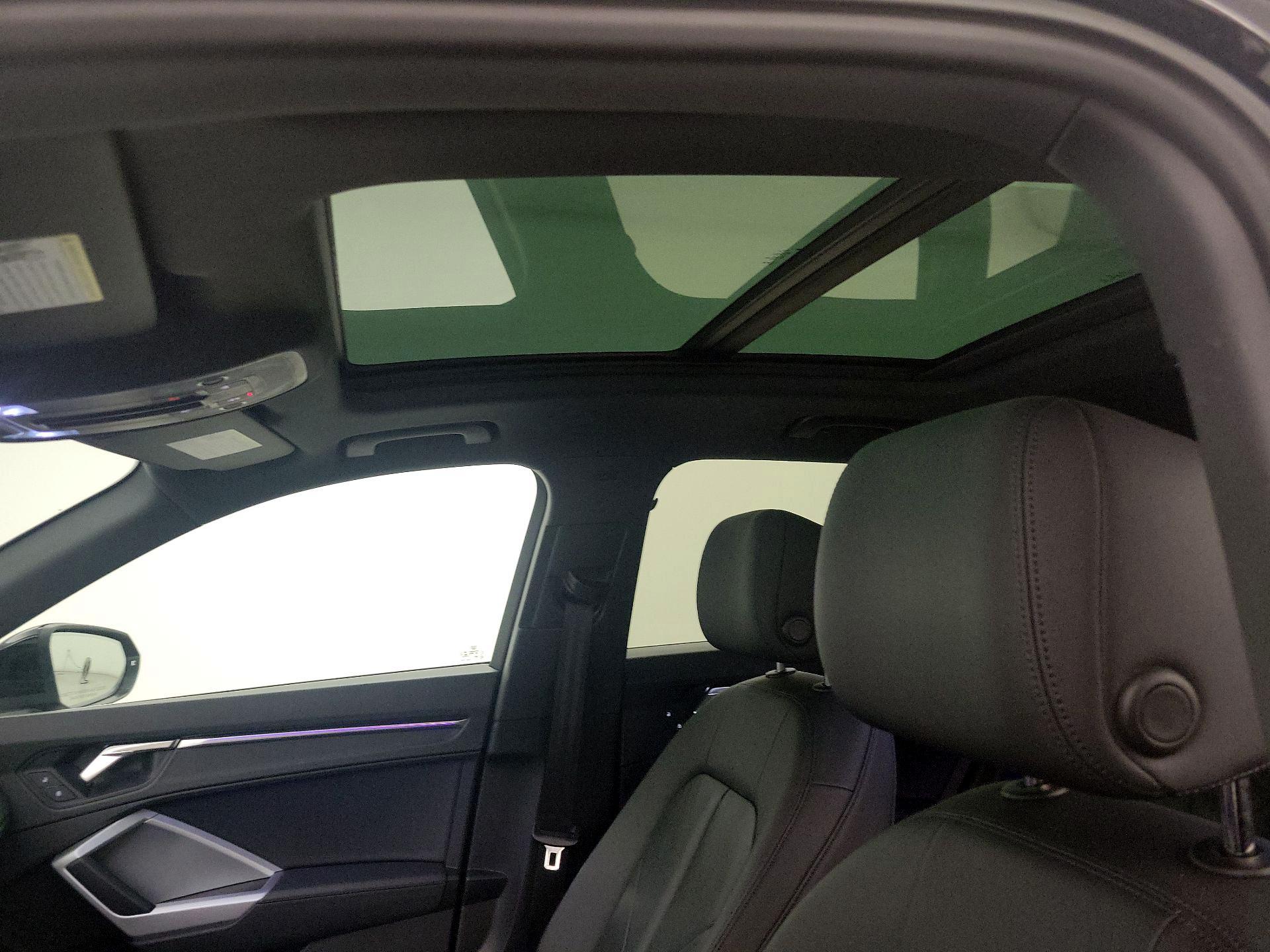 Thumbnail: 2022 Audi Q3 - 18