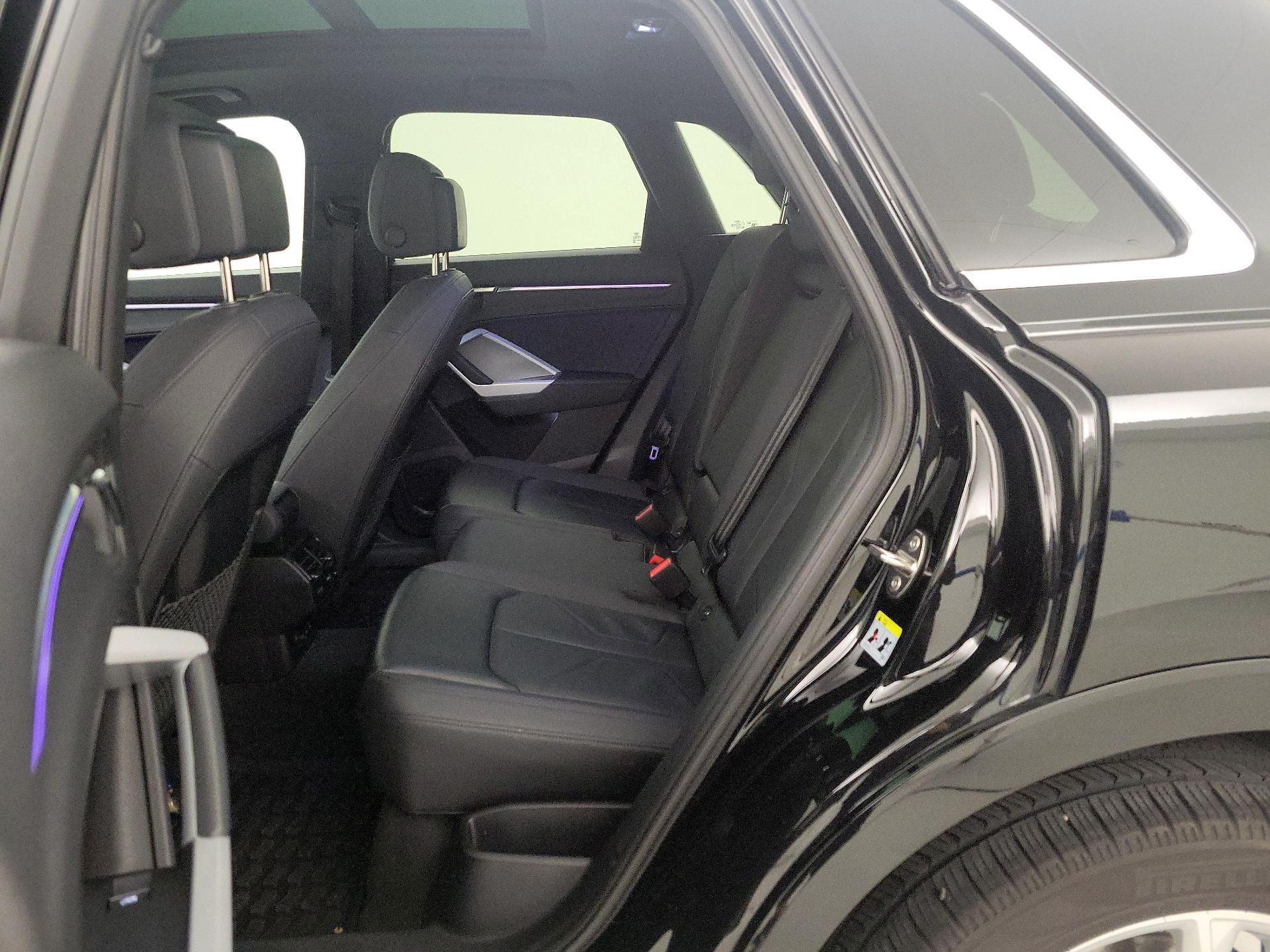 Thumbnail: 2022 Audi Q3 - 19