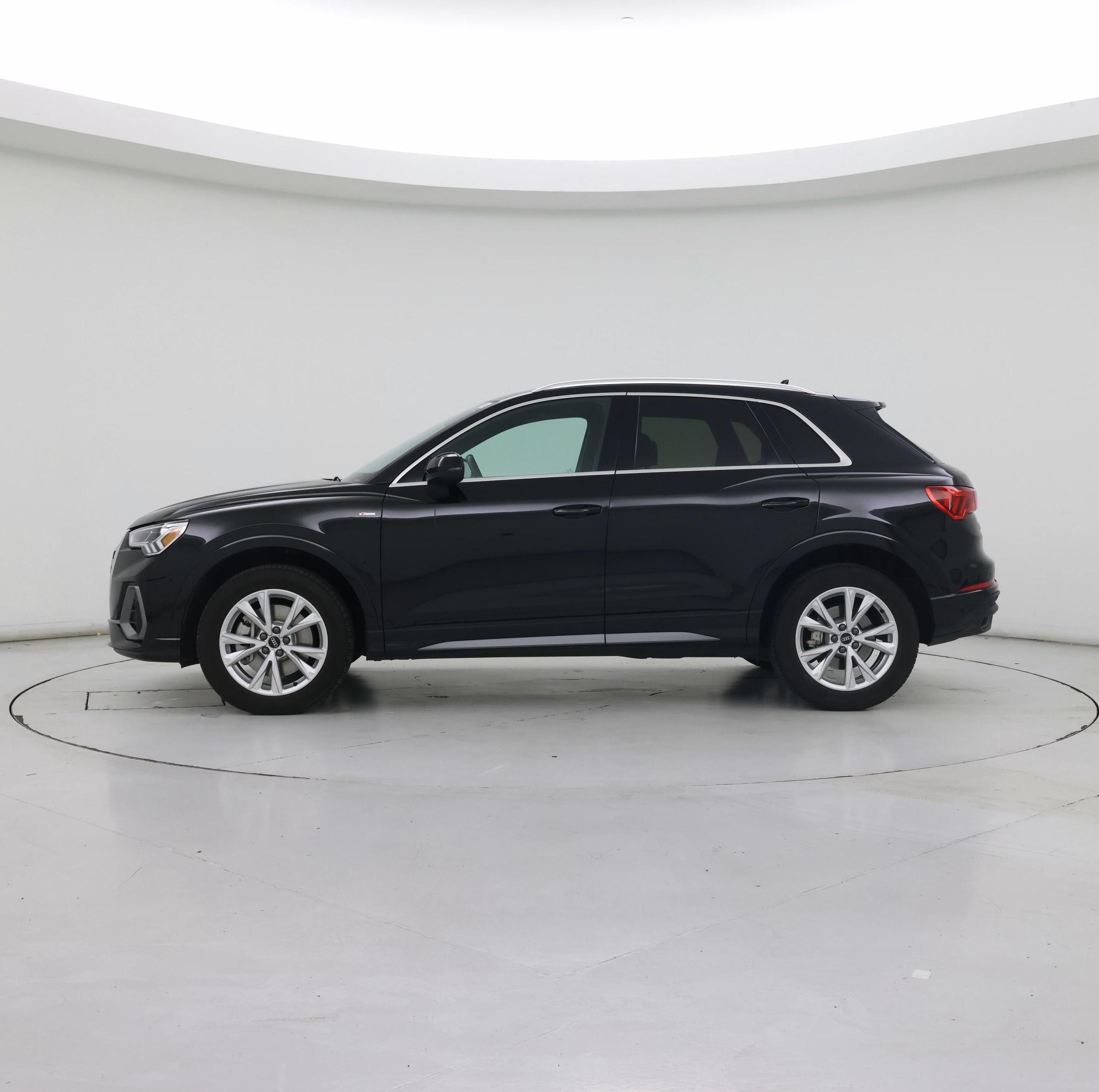 Thumbnail: 2022 Audi Q3 - 3