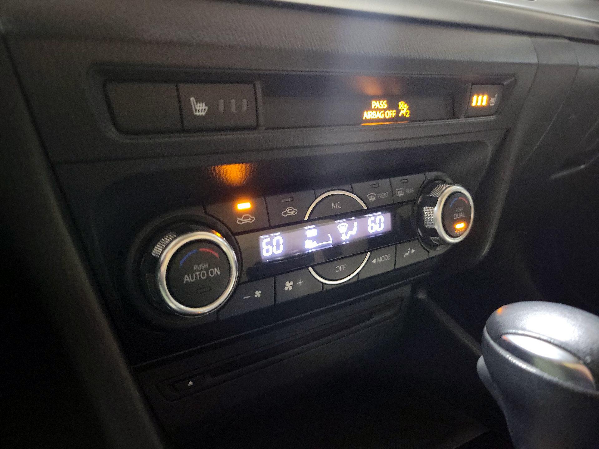 Thumbnail: 2014 Mazda Mazda3 - 16