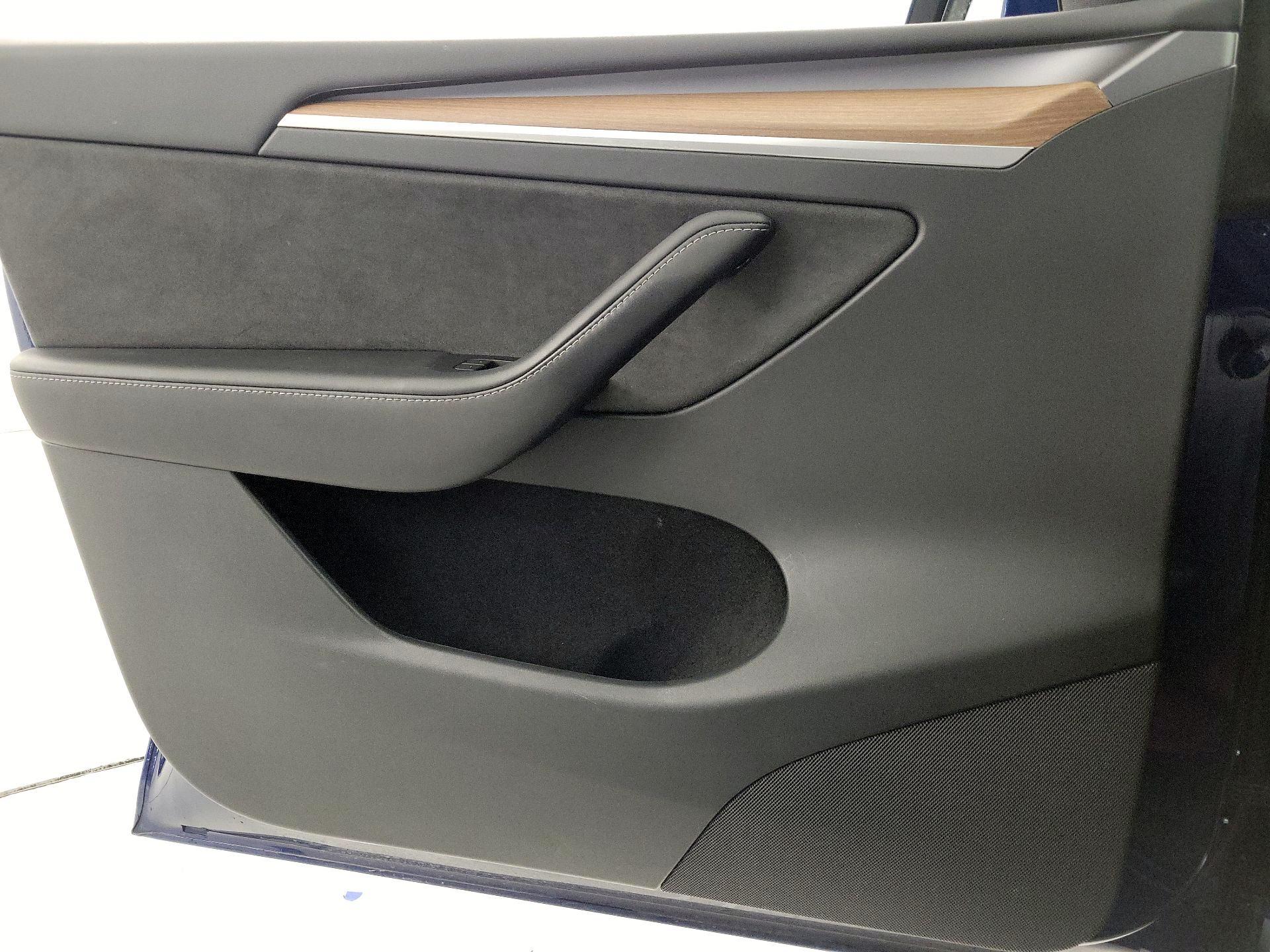 Thumbnail: 2023 Tesla Model Y - 12