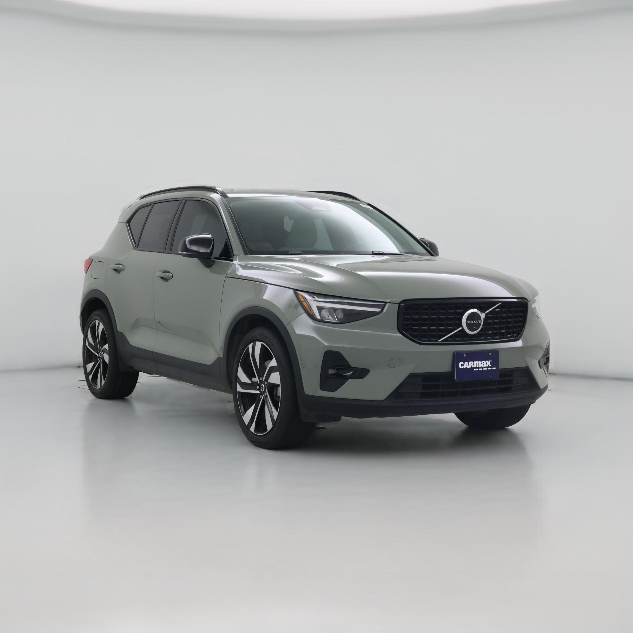 Thumbnail: 2023 Volvo XC40 - 1
