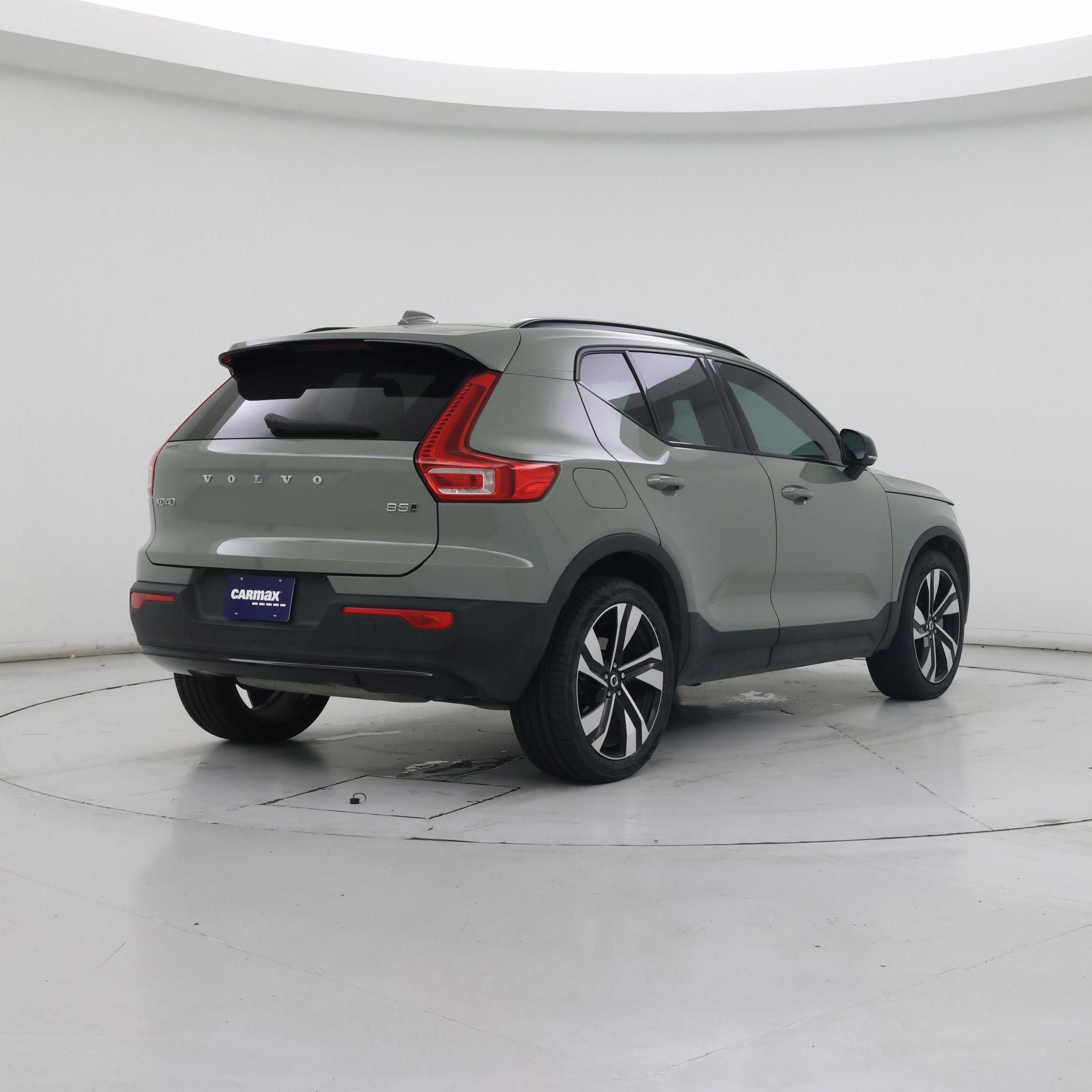 Thumbnail: 2023 Volvo XC40 - 8