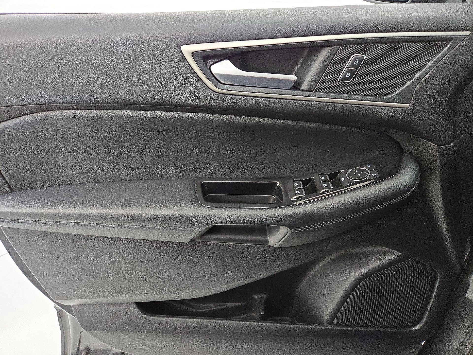 Thumbnail: 2018 Ford Edge - 12