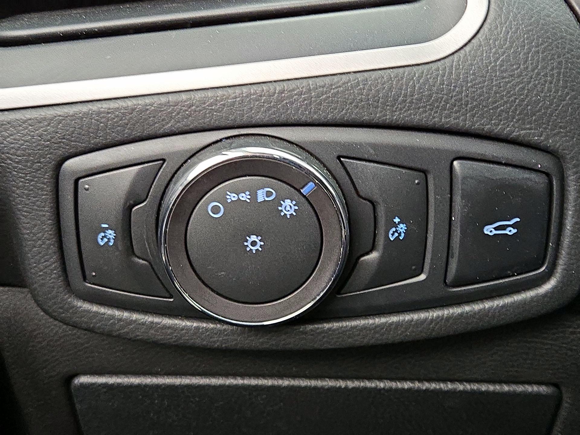 Thumbnail: 2018 Ford Edge - 13