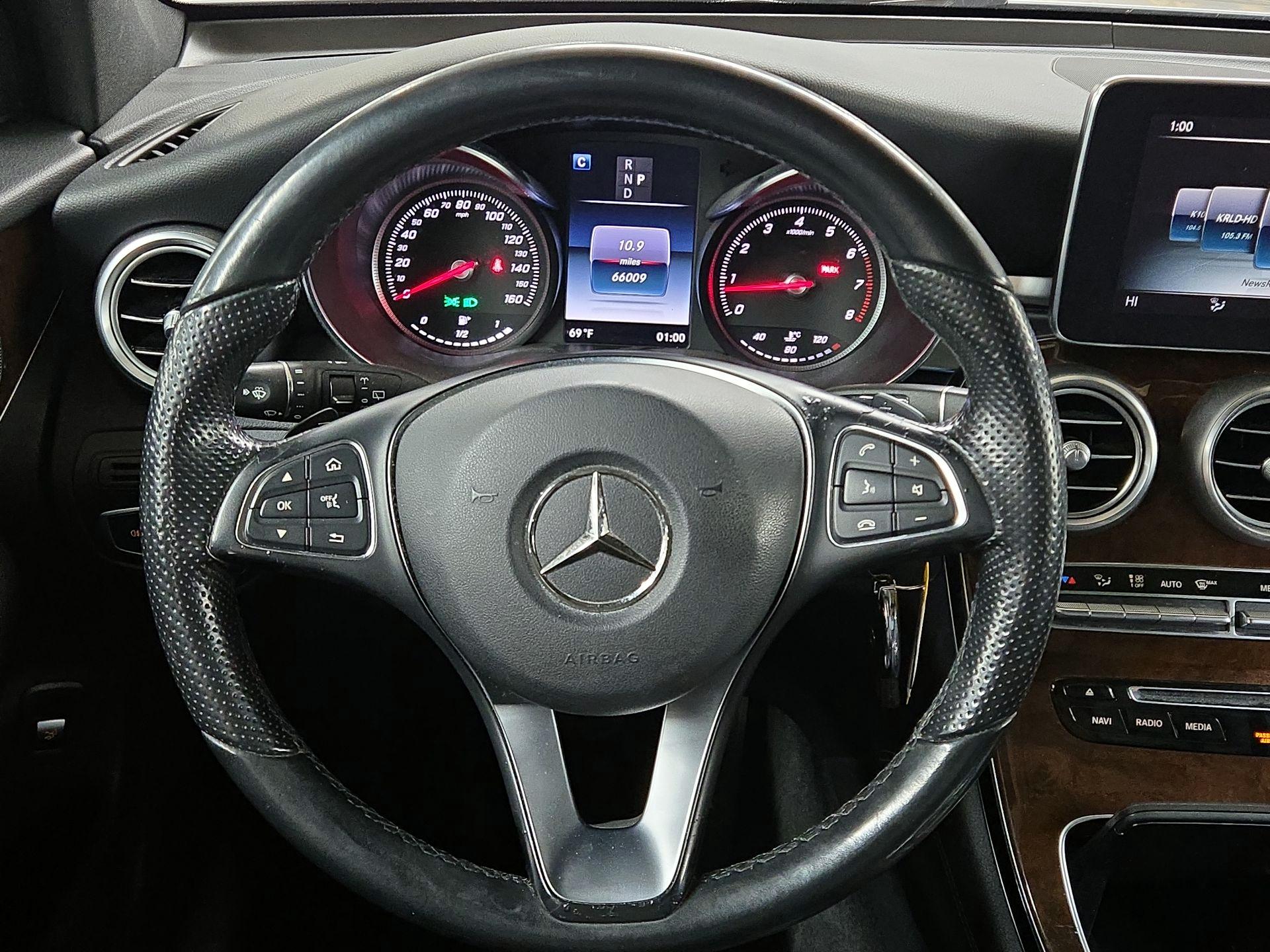Thumbnail: 2017 Mercedes-Benz GLC - 10