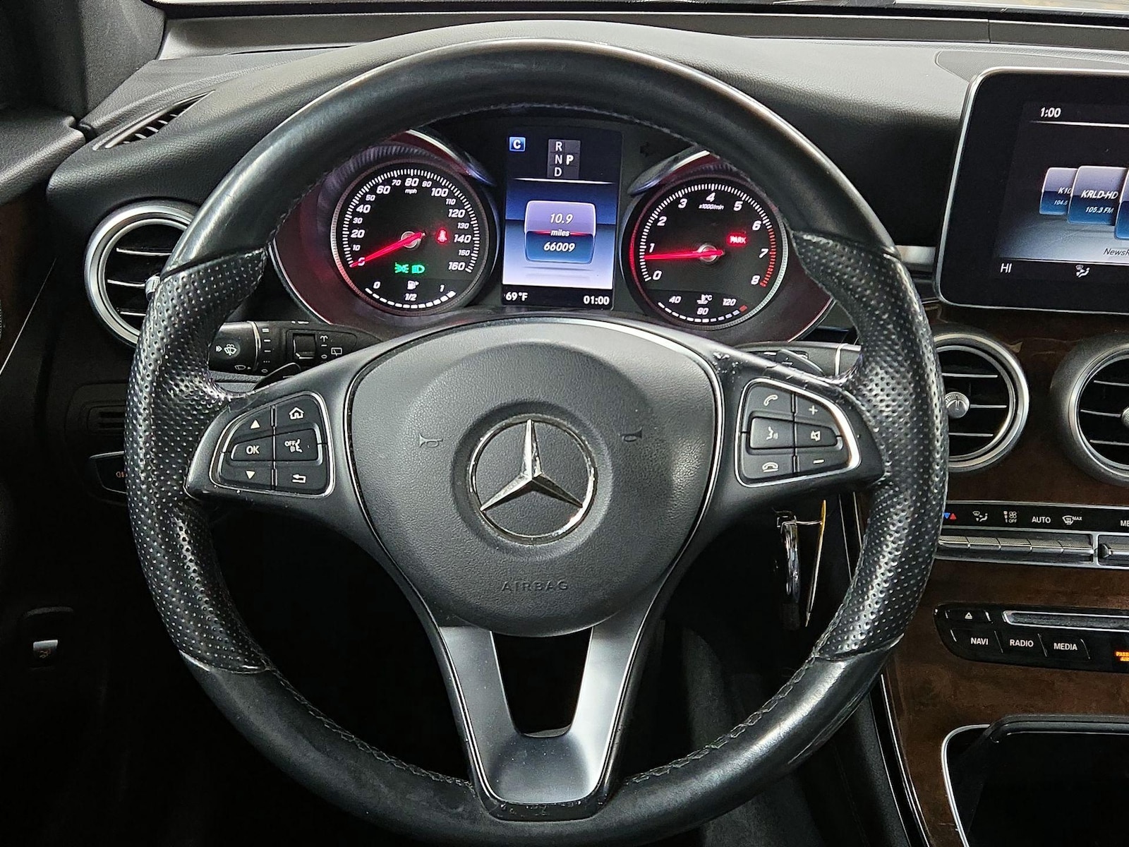 2017 Mercedes-Benz GLC GLC300 - Photo 11