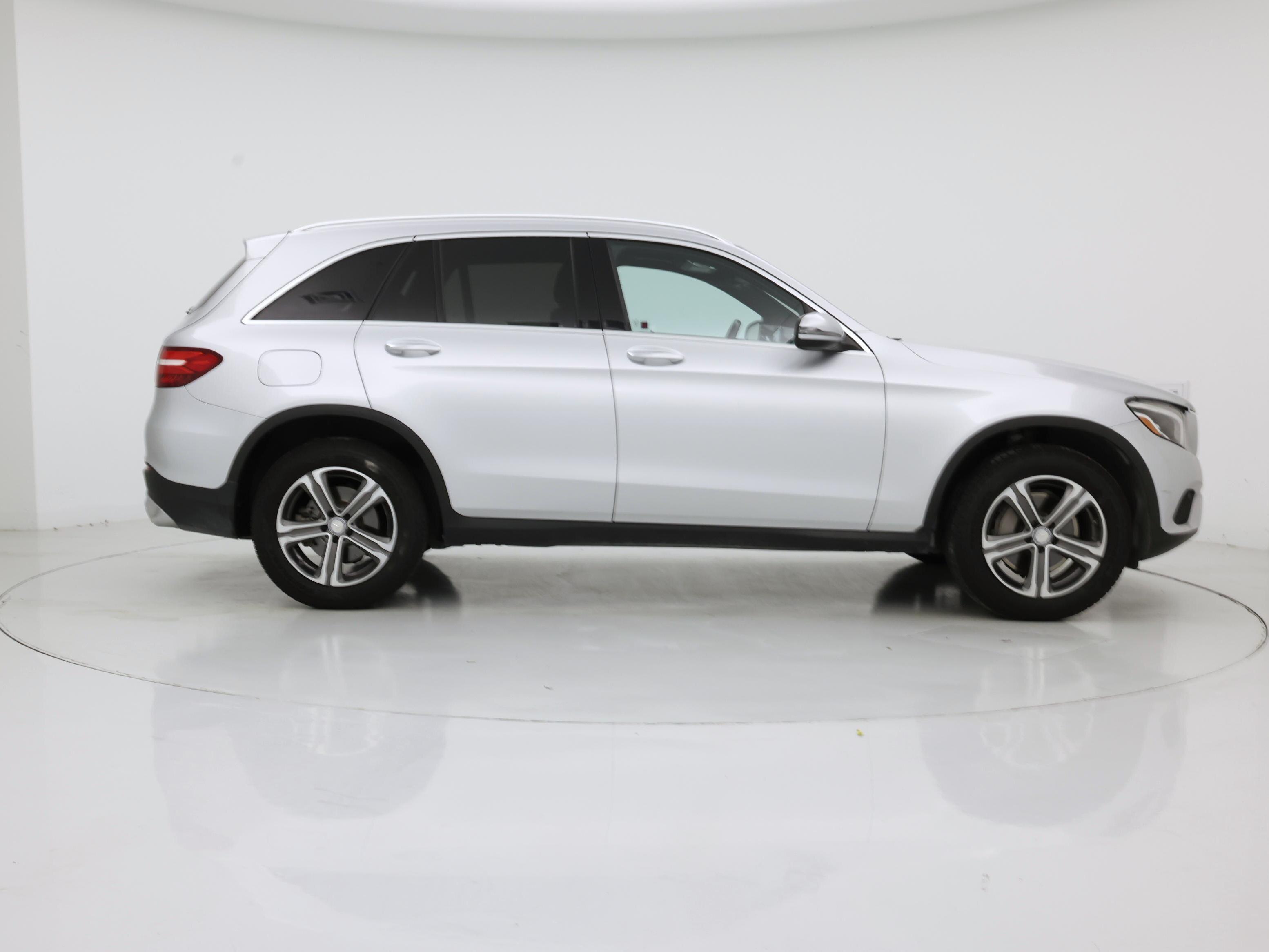 Thumbnail: 2017 Mercedes-Benz GLC - 7