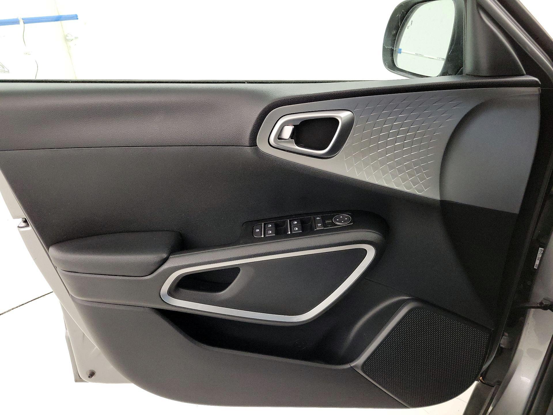 Thumbnail: 2023 Kia Soul - 12