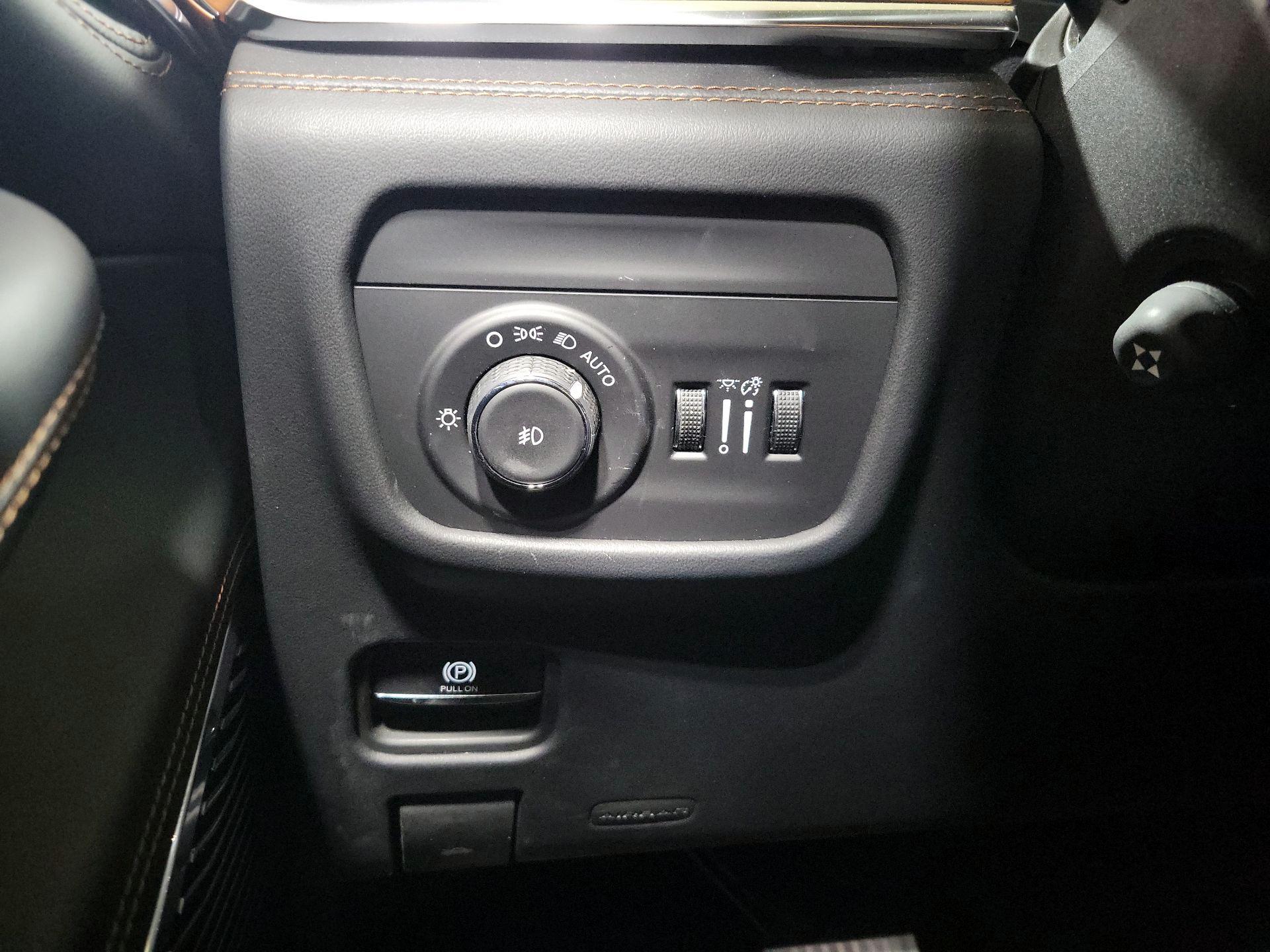 Thumbnail: 2023 Jeep Grand Cherokee - 13