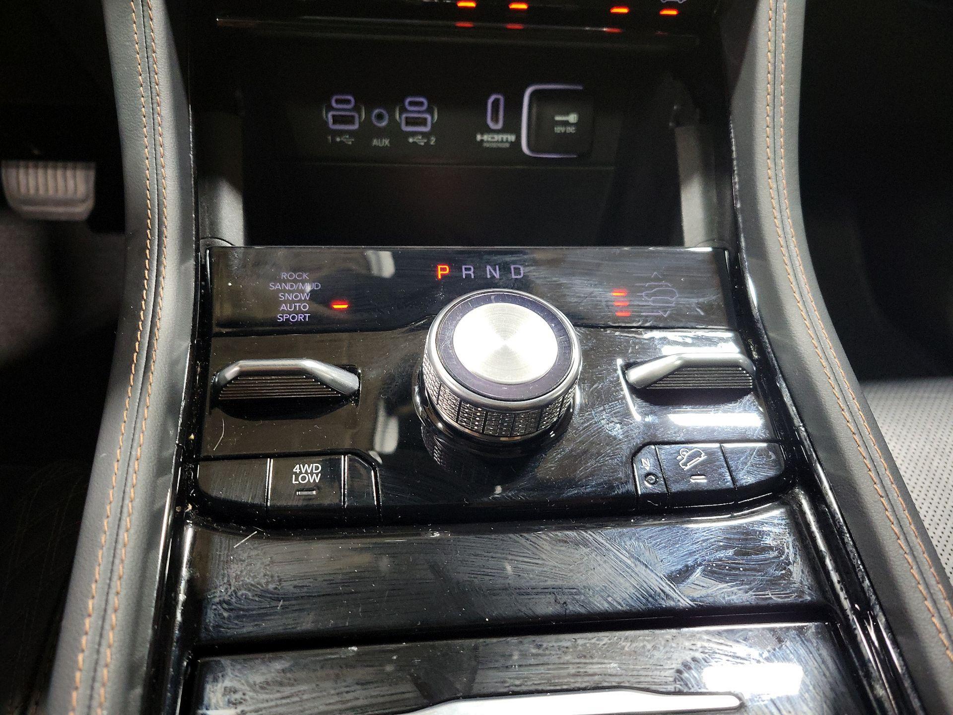 Thumbnail: 2023 Jeep Grand Cherokee - 17