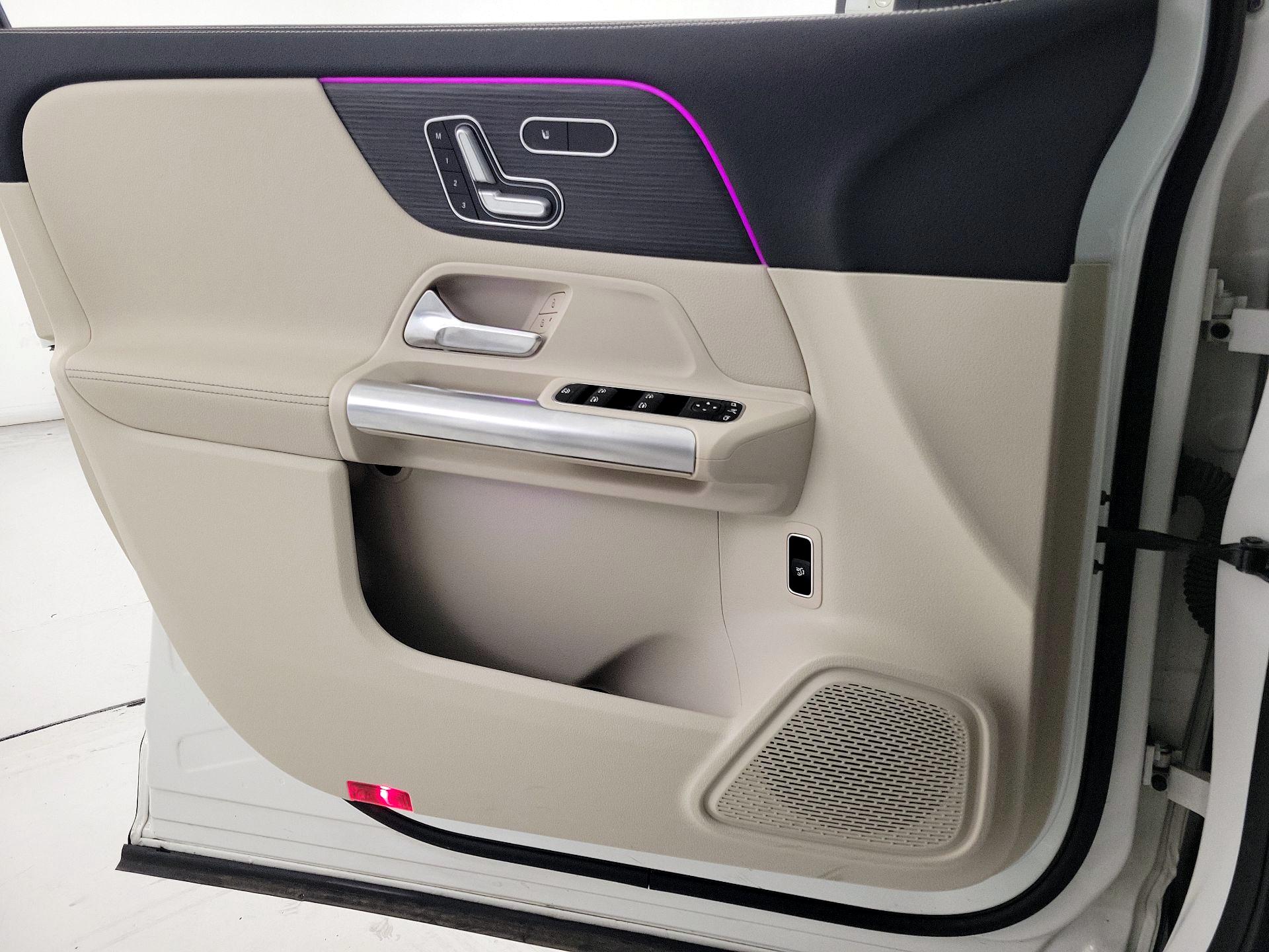 Thumbnail: 2023 Mercedes-Benz GLA - 12