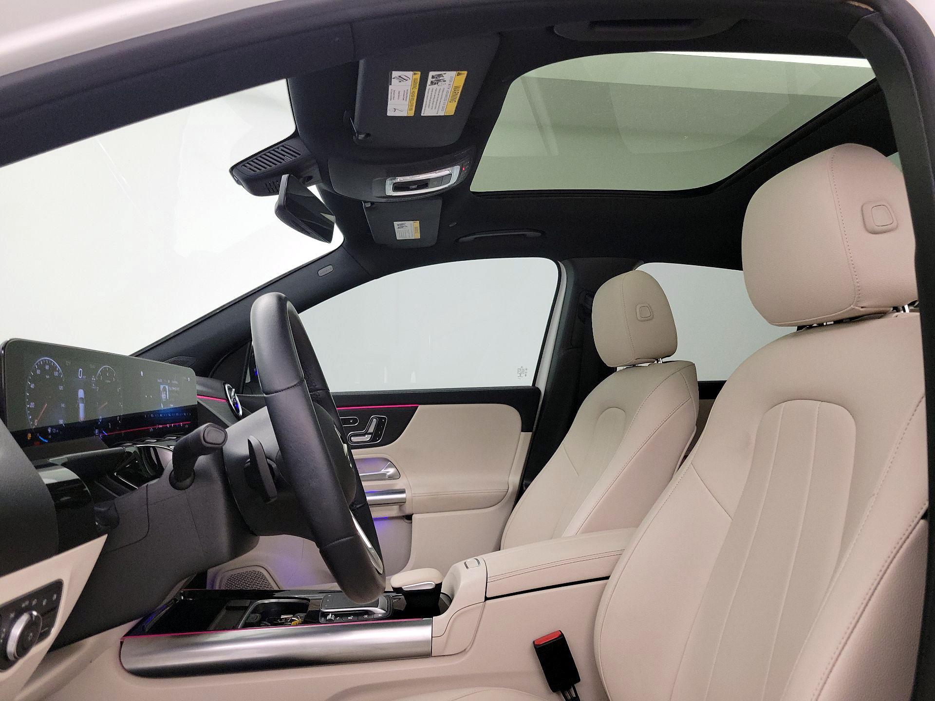 Thumbnail: 2023 Mercedes-Benz GLA - 18