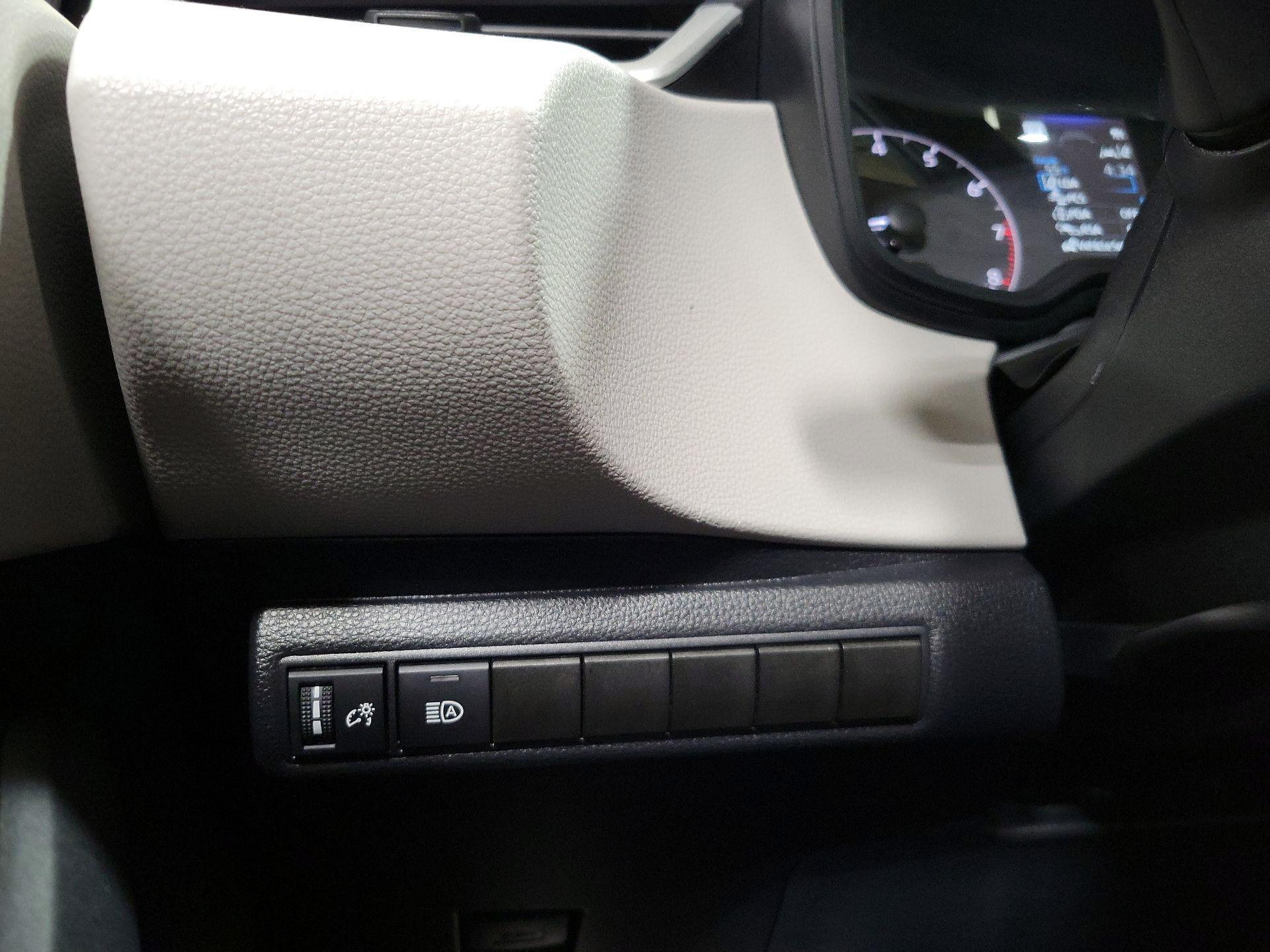 Thumbnail: 2025 Toyota Corolla - 13