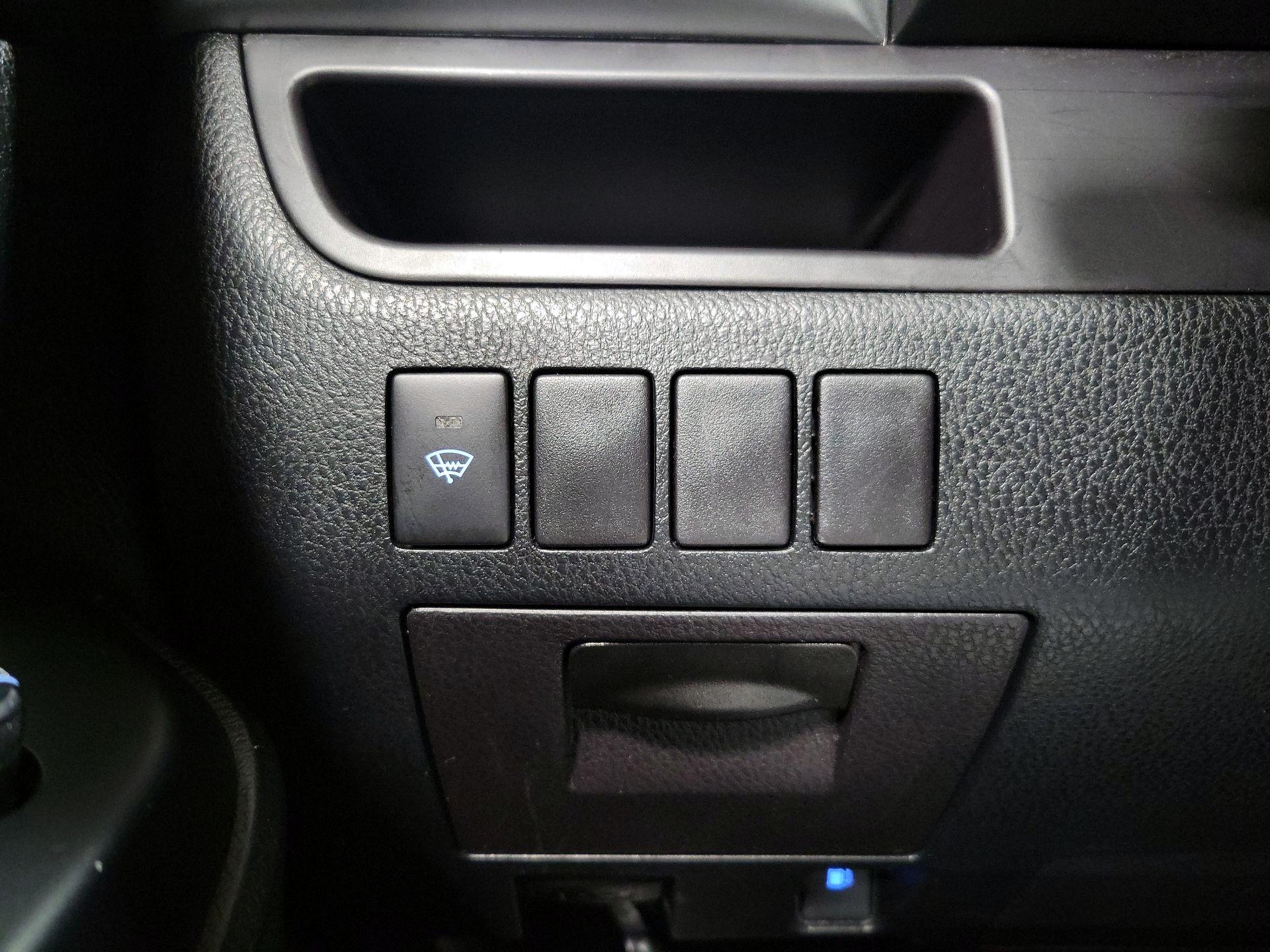 Thumbnail: 2016 Toyota Highlander - 13