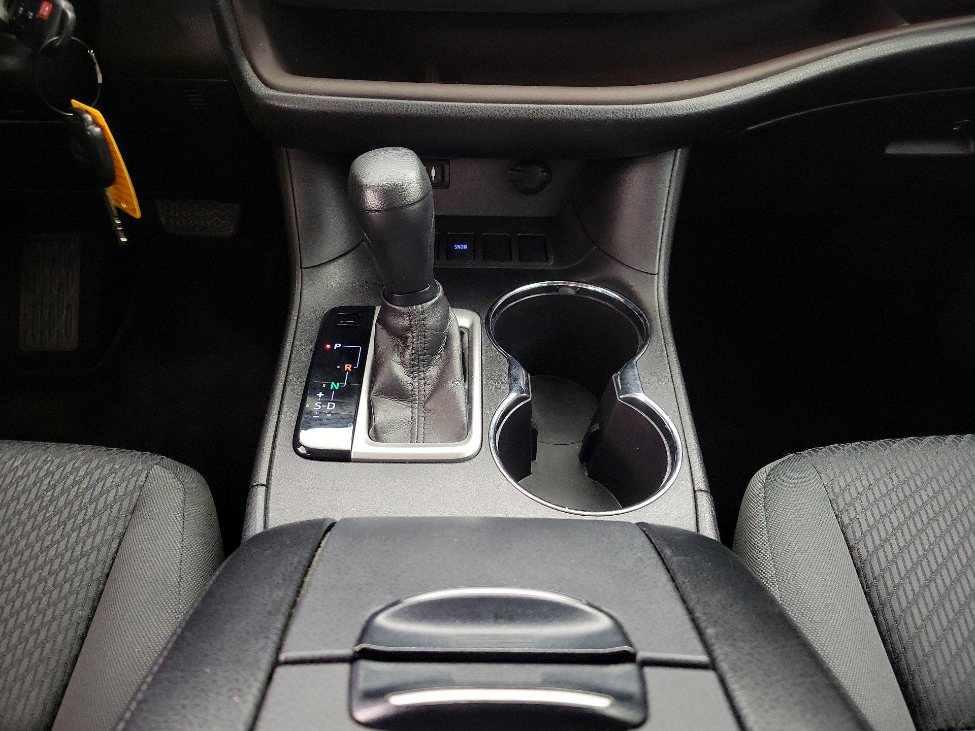 Thumbnail: 2016 Toyota Highlander - 17