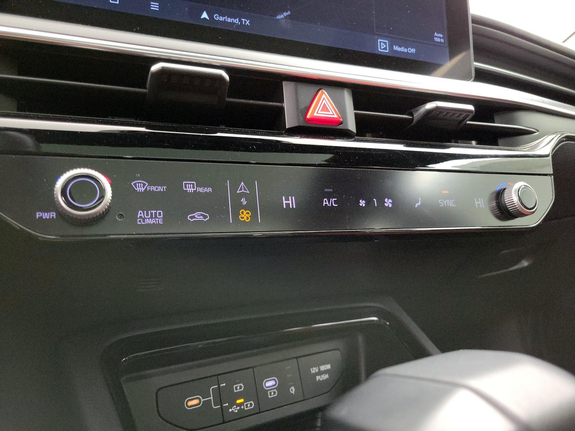 Thumbnail: 2025 Kia K5 - 17