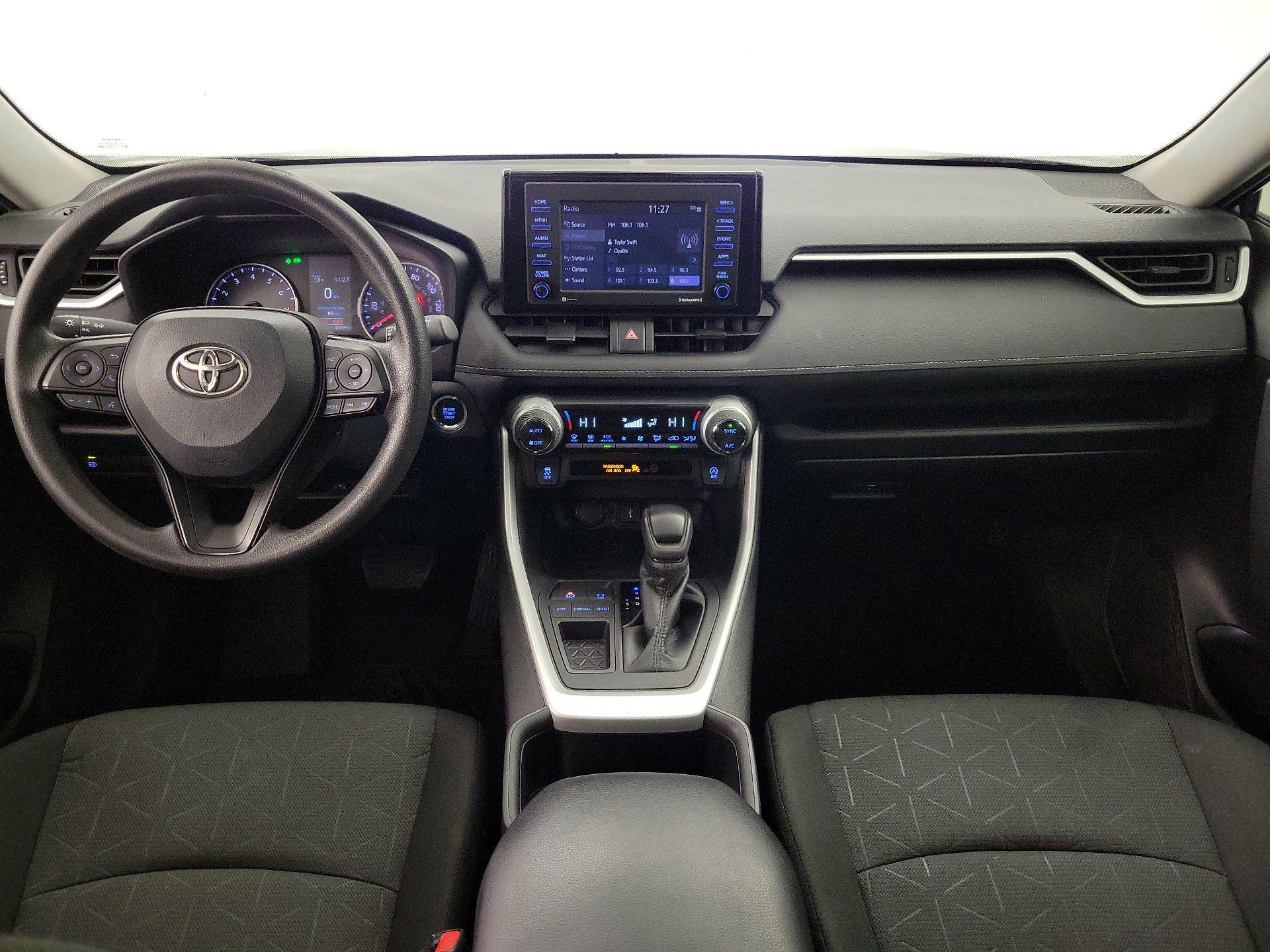 Thumbnail: 2022 Toyota RAV4 - 9