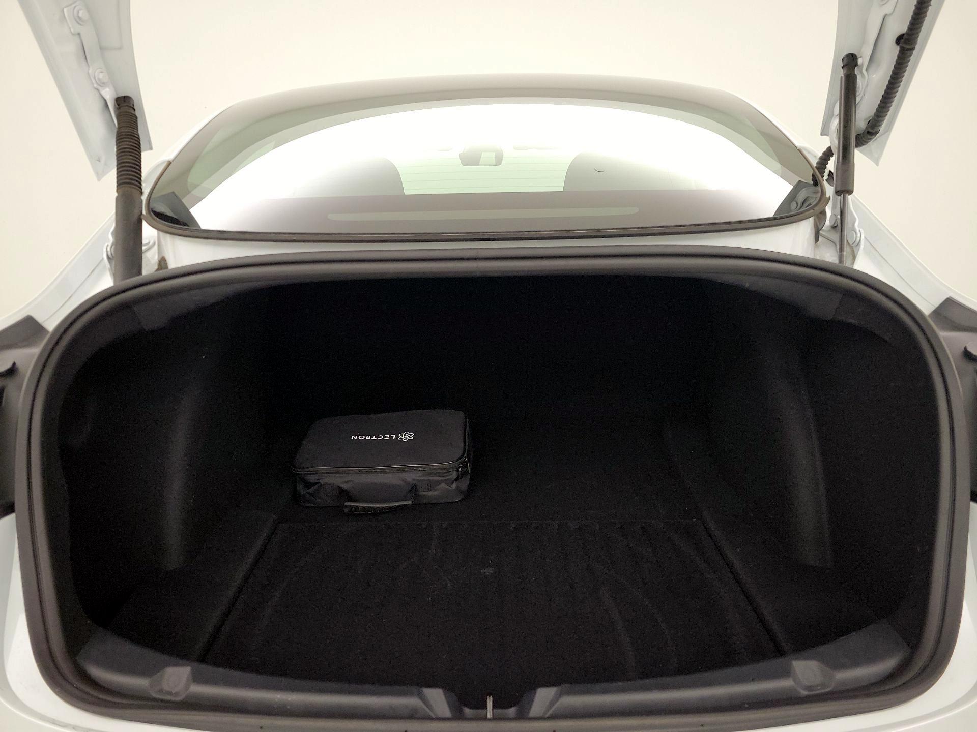 Thumbnail: 2023 Tesla Model 3 - 18