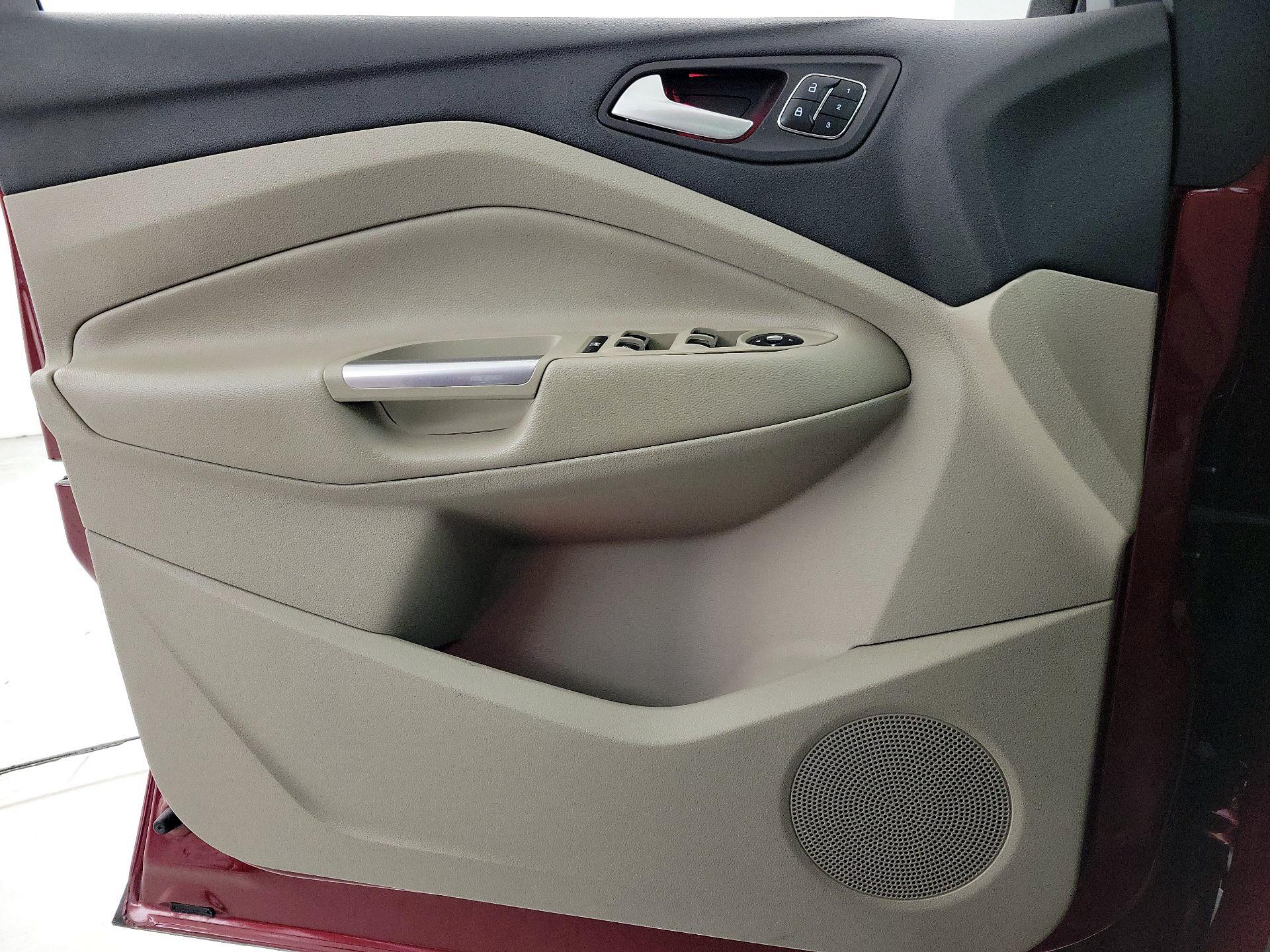 Thumbnail: 2016 Ford Escape - 12