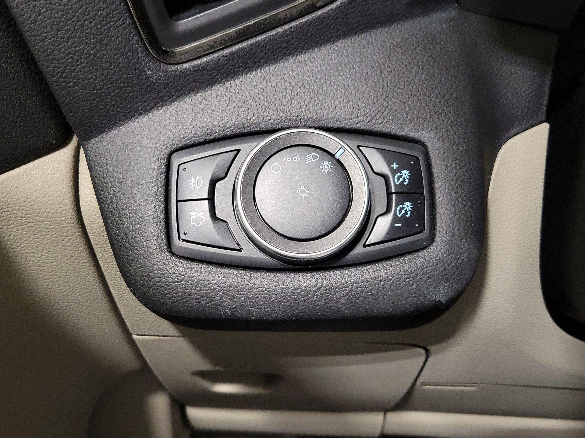 Thumbnail: 2016 Ford Escape - 13