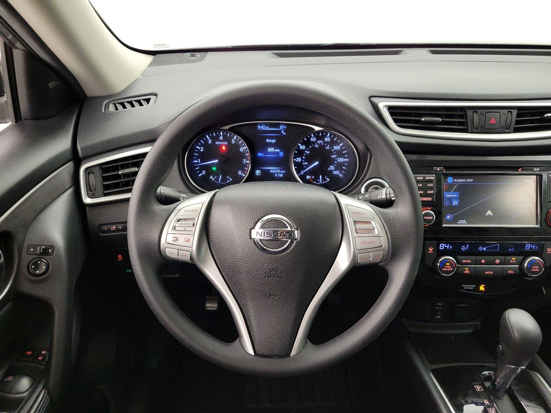 Thumbnail: 2015 Nissan Rogue - 10