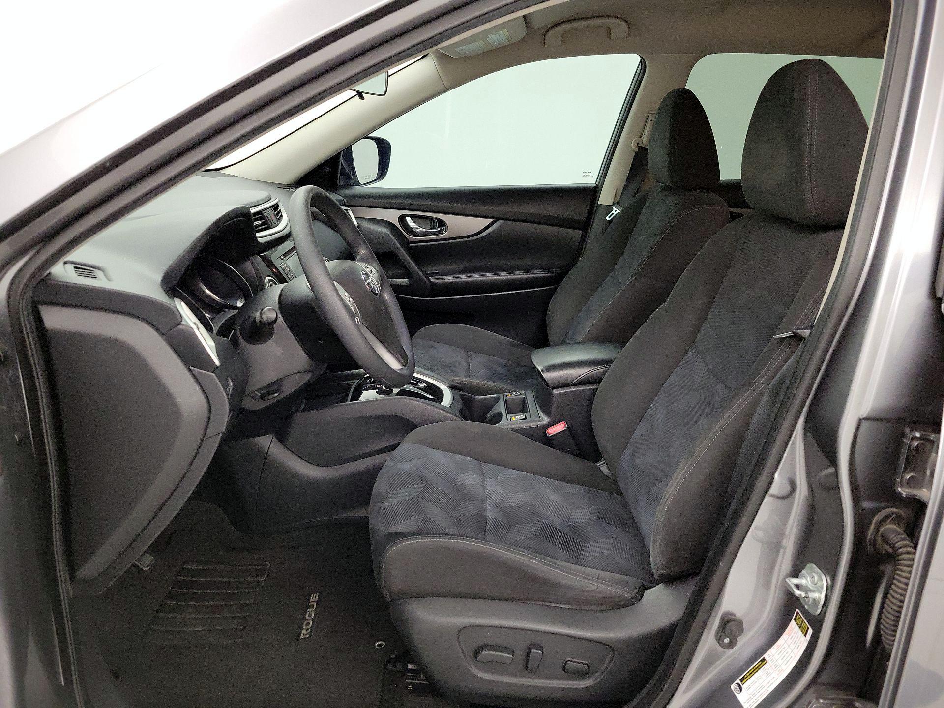 Thumbnail: 2015 Nissan Rogue - 11