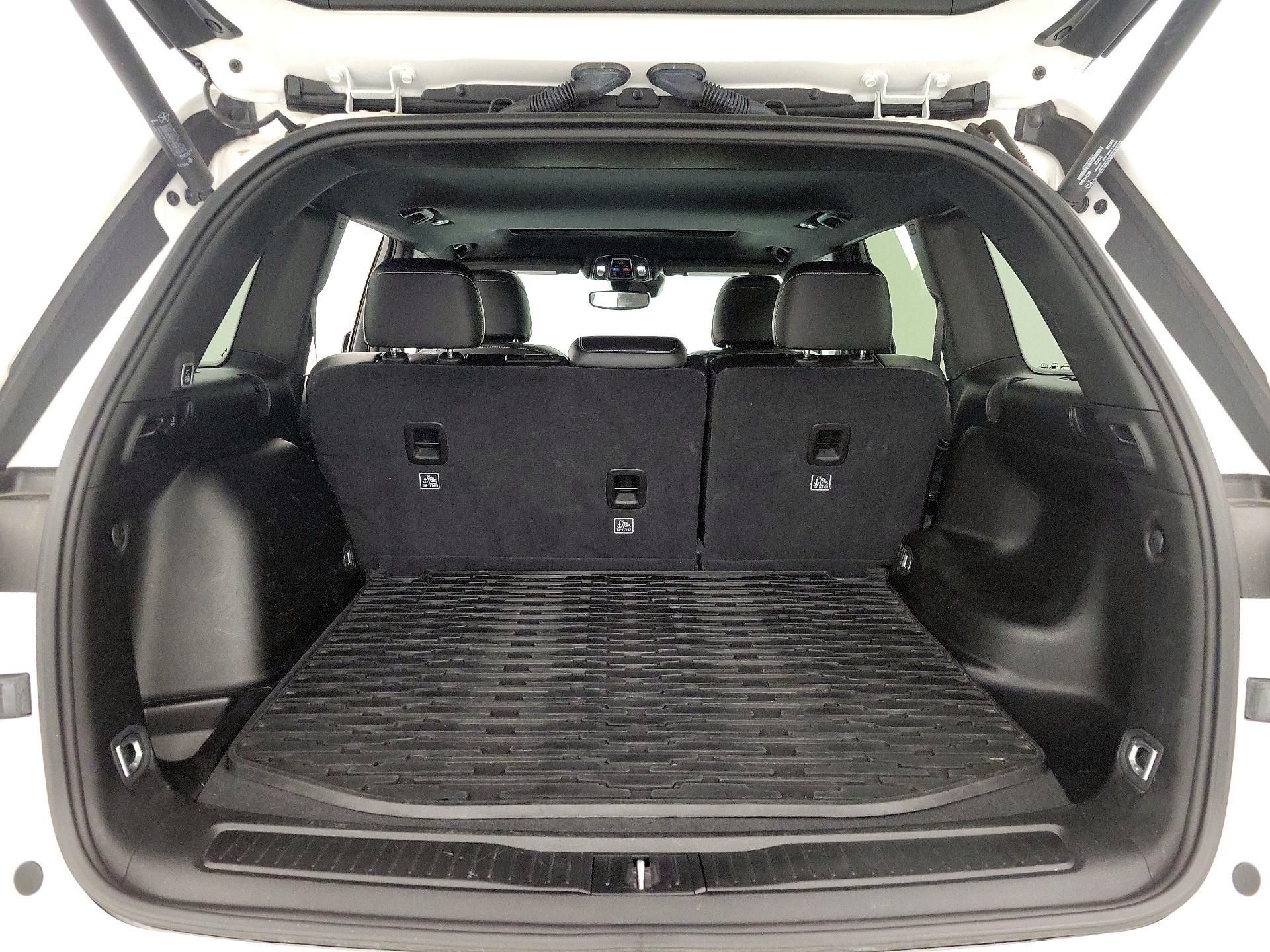 Thumbnail: 2023 Jeep Grand Cherokee - 20