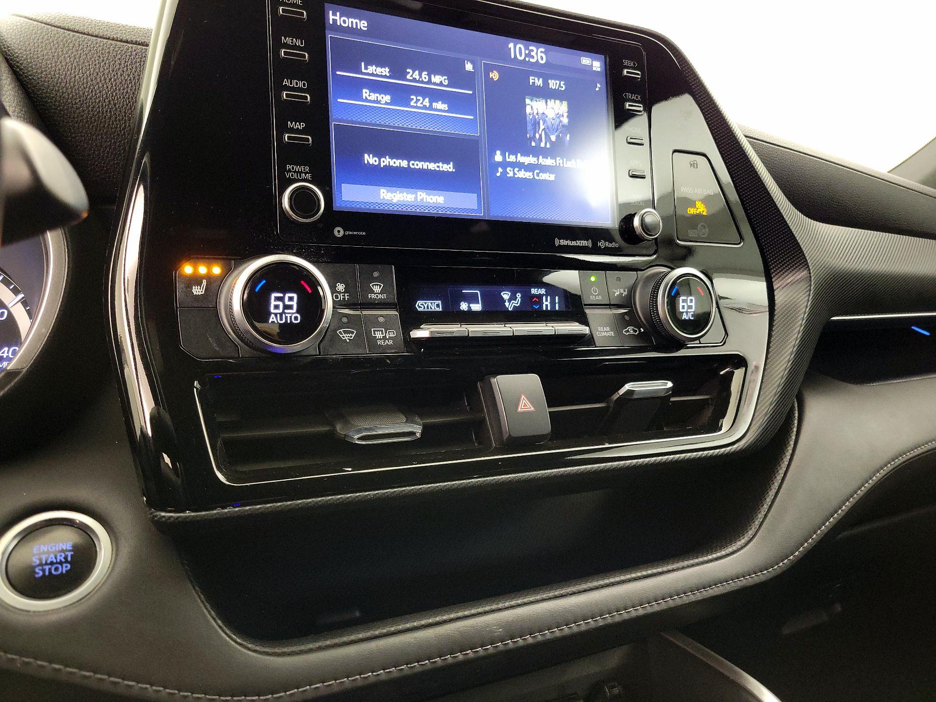 Thumbnail: 2021 Toyota Highlander - 16