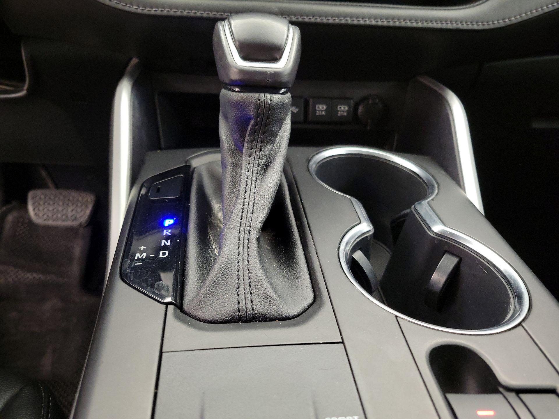 Thumbnail: 2021 Toyota Highlander - 17