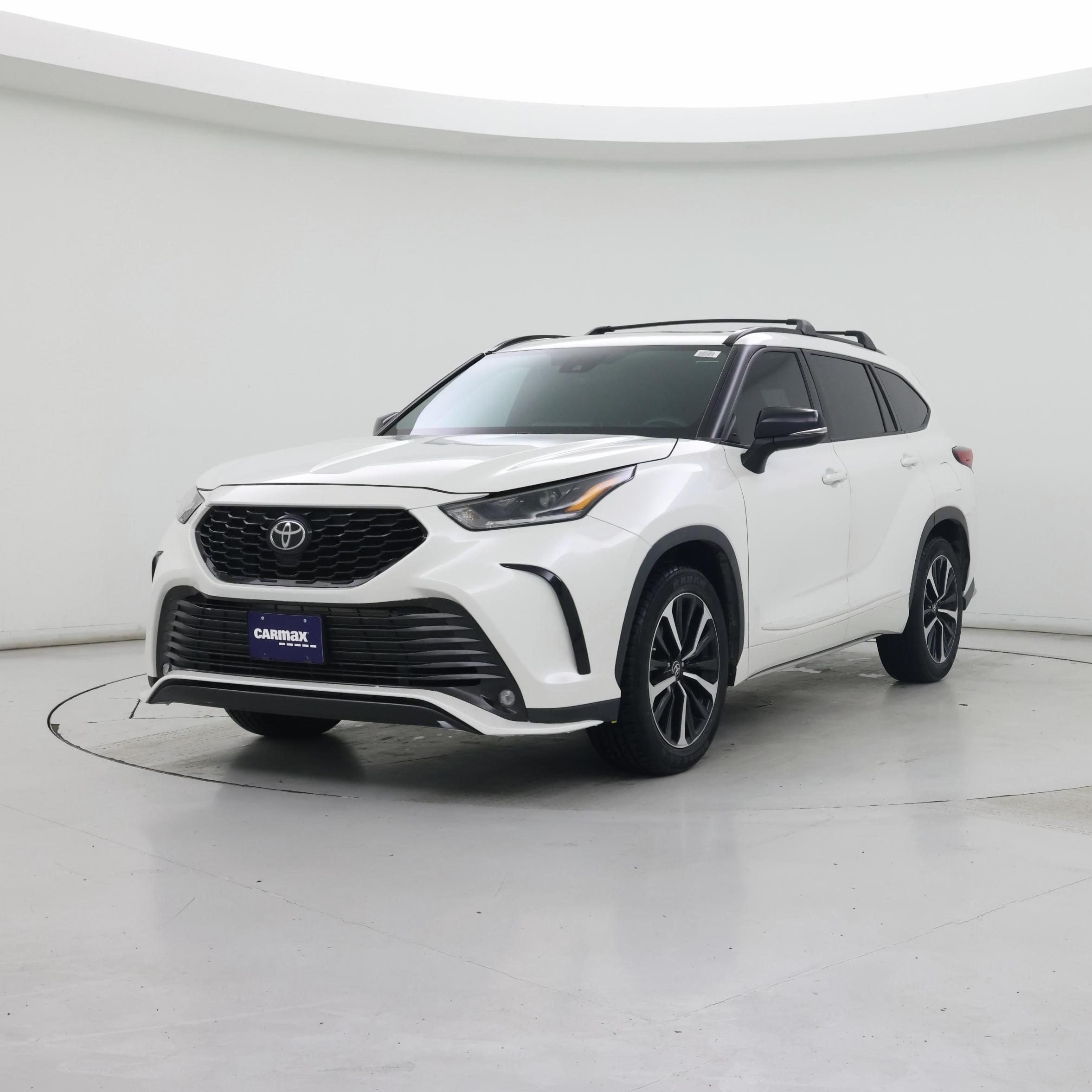 Thumbnail: 2021 Toyota Highlander - 4