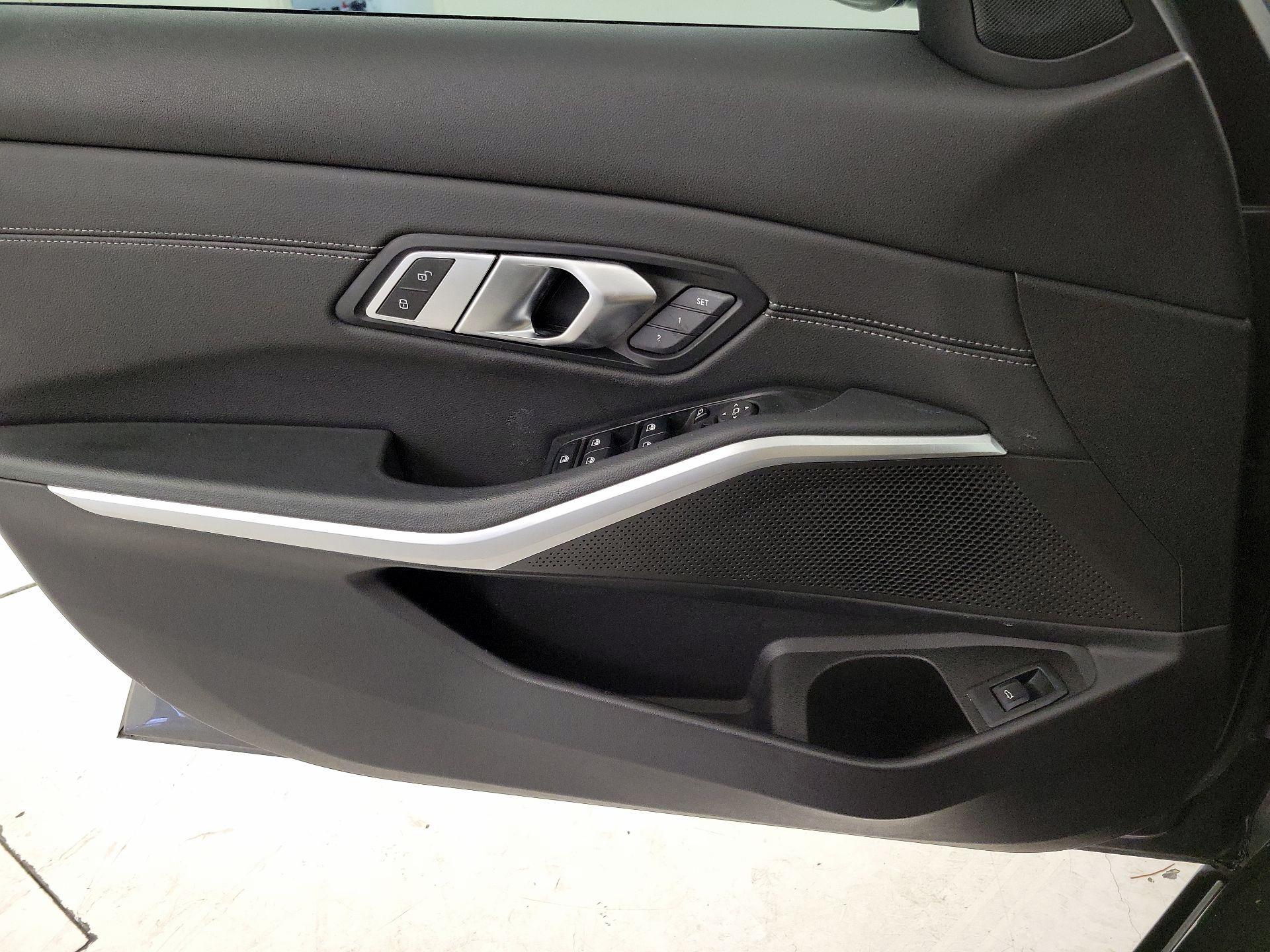 Thumbnail: 2019 BMW 3 Series - 12