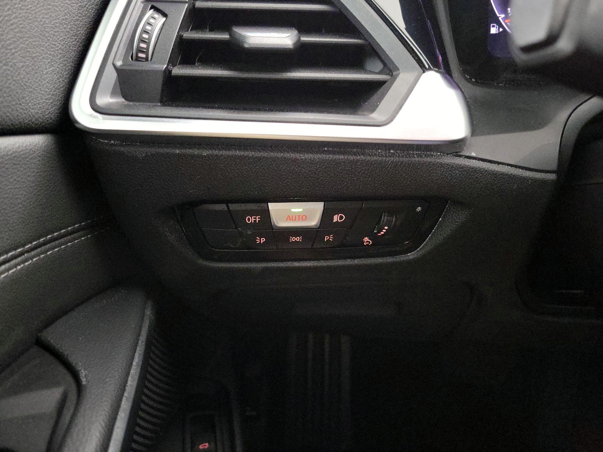 Thumbnail: 2019 BMW 3 Series - 13