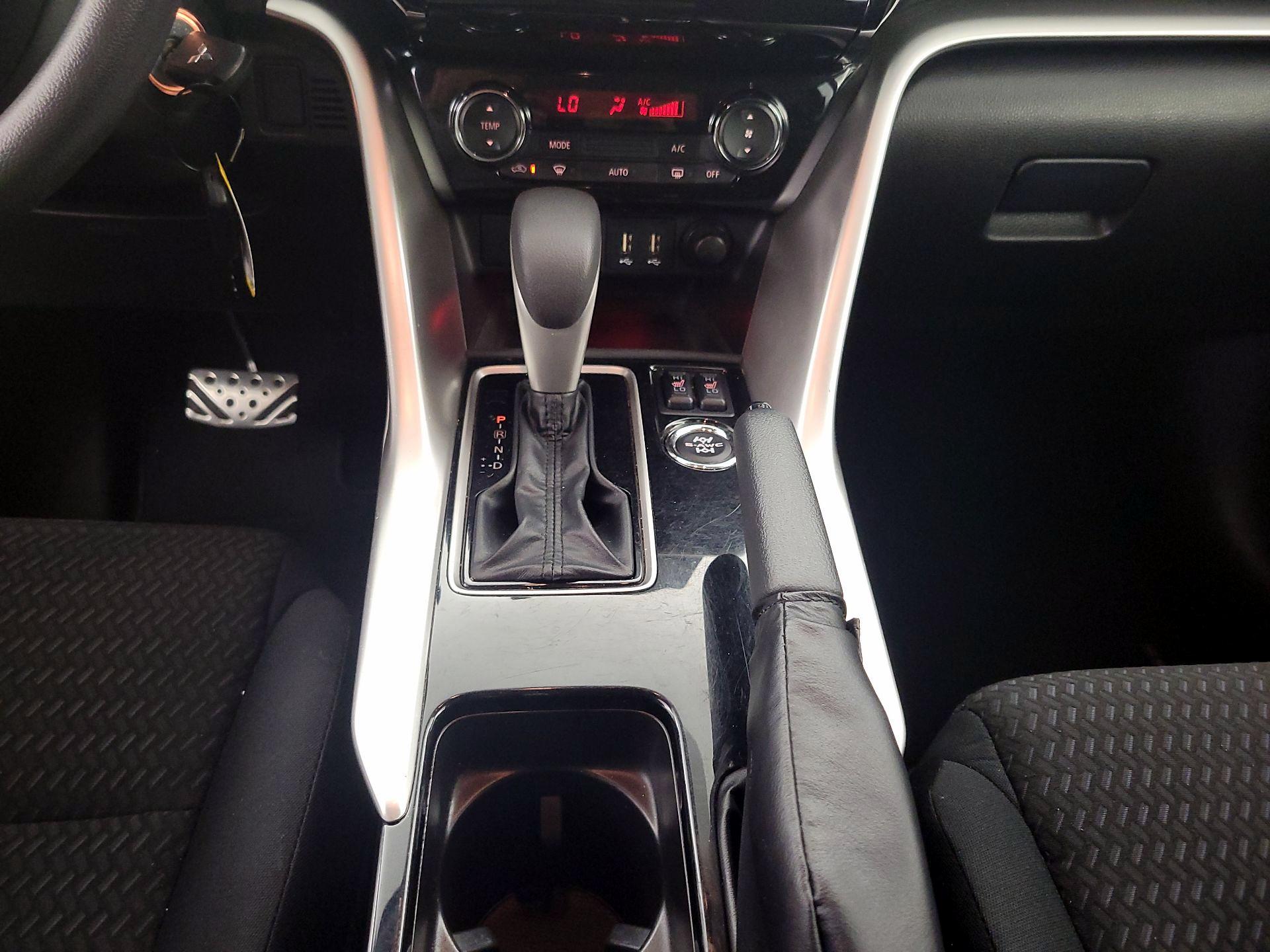 Thumbnail: 2023 Mitsubishi Eclipse Cross - 17