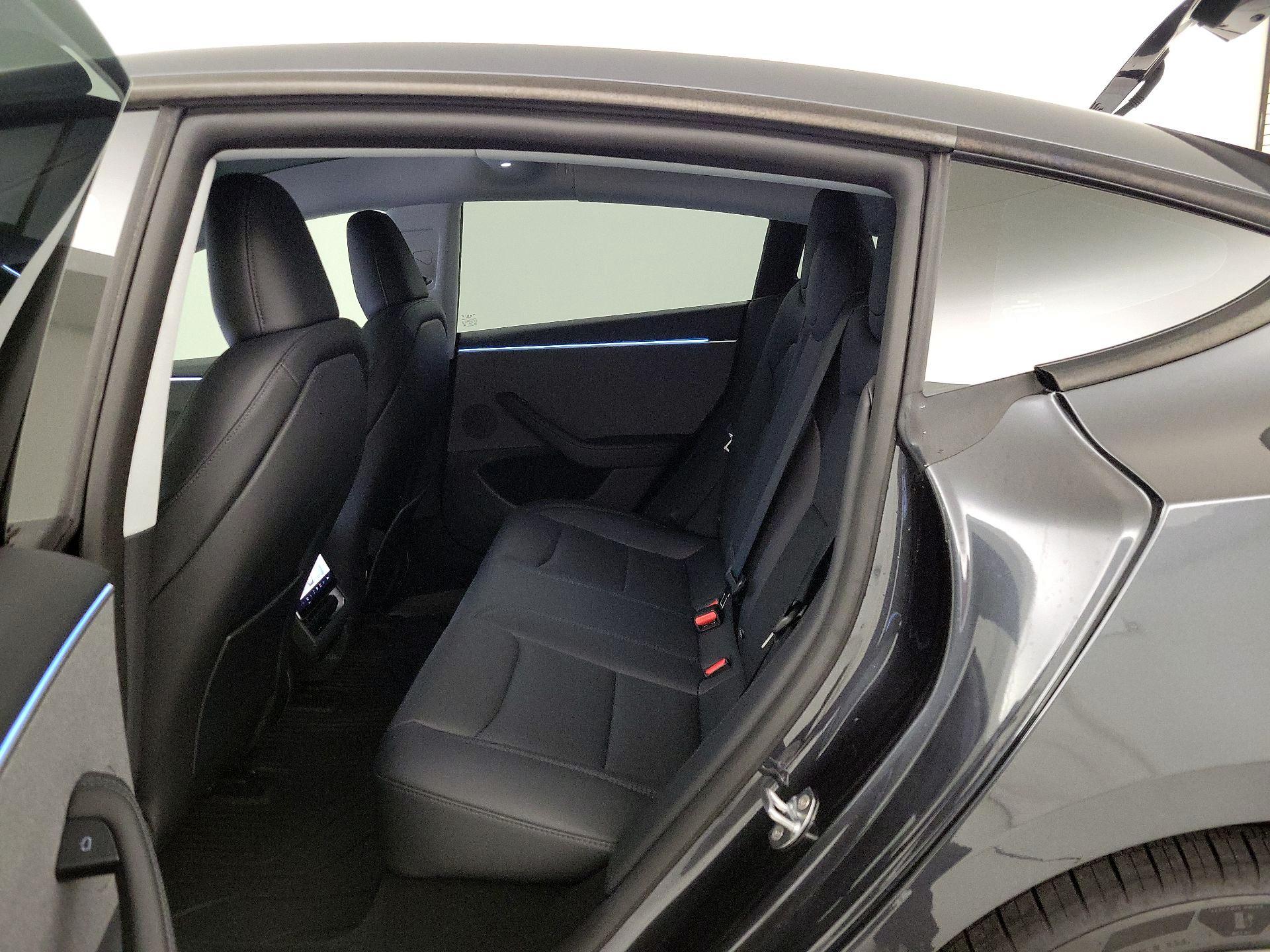 Thumbnail: 2025 Tesla Model 3 - 17