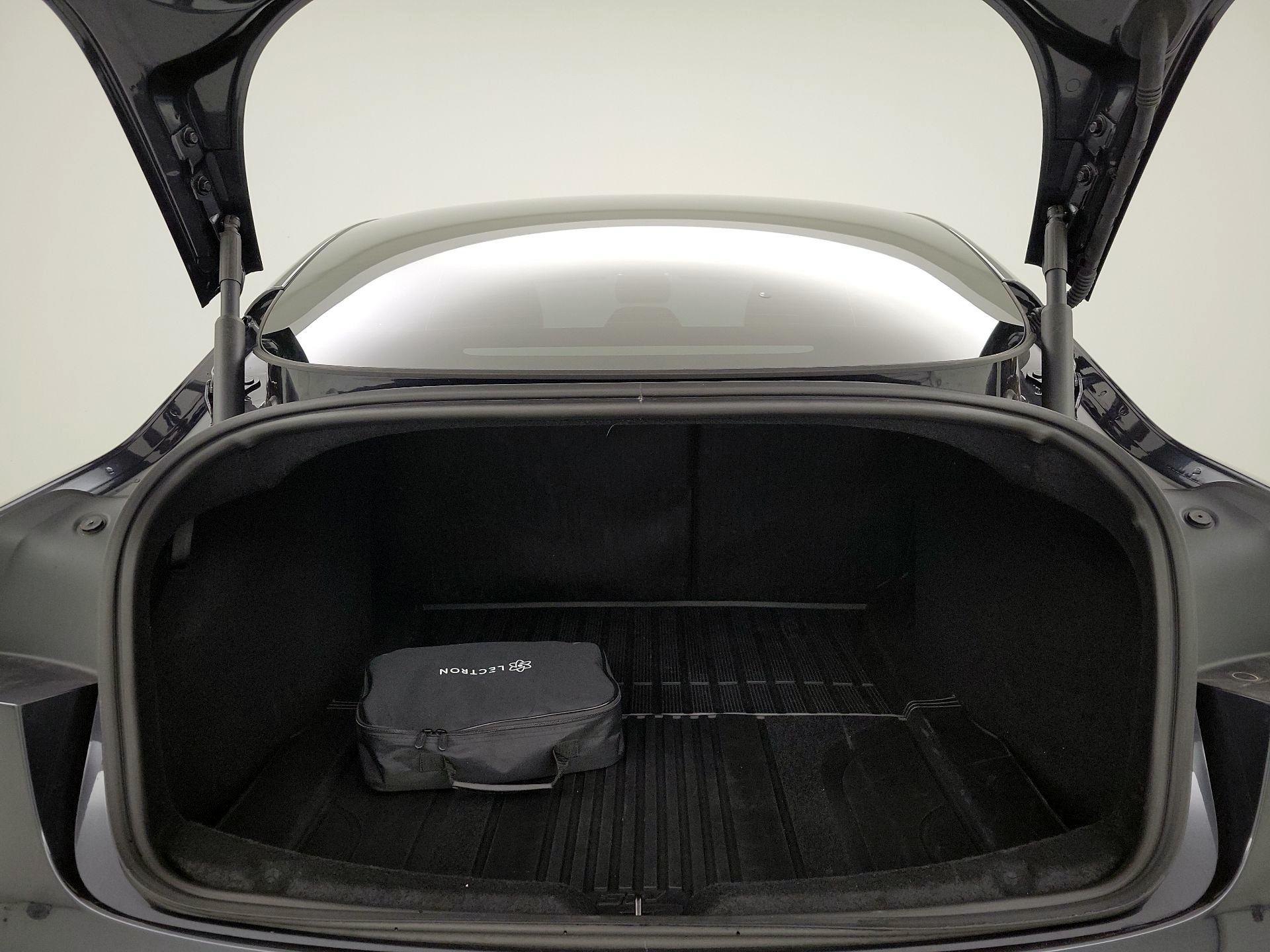 Thumbnail: 2025 Tesla Model 3 - 18