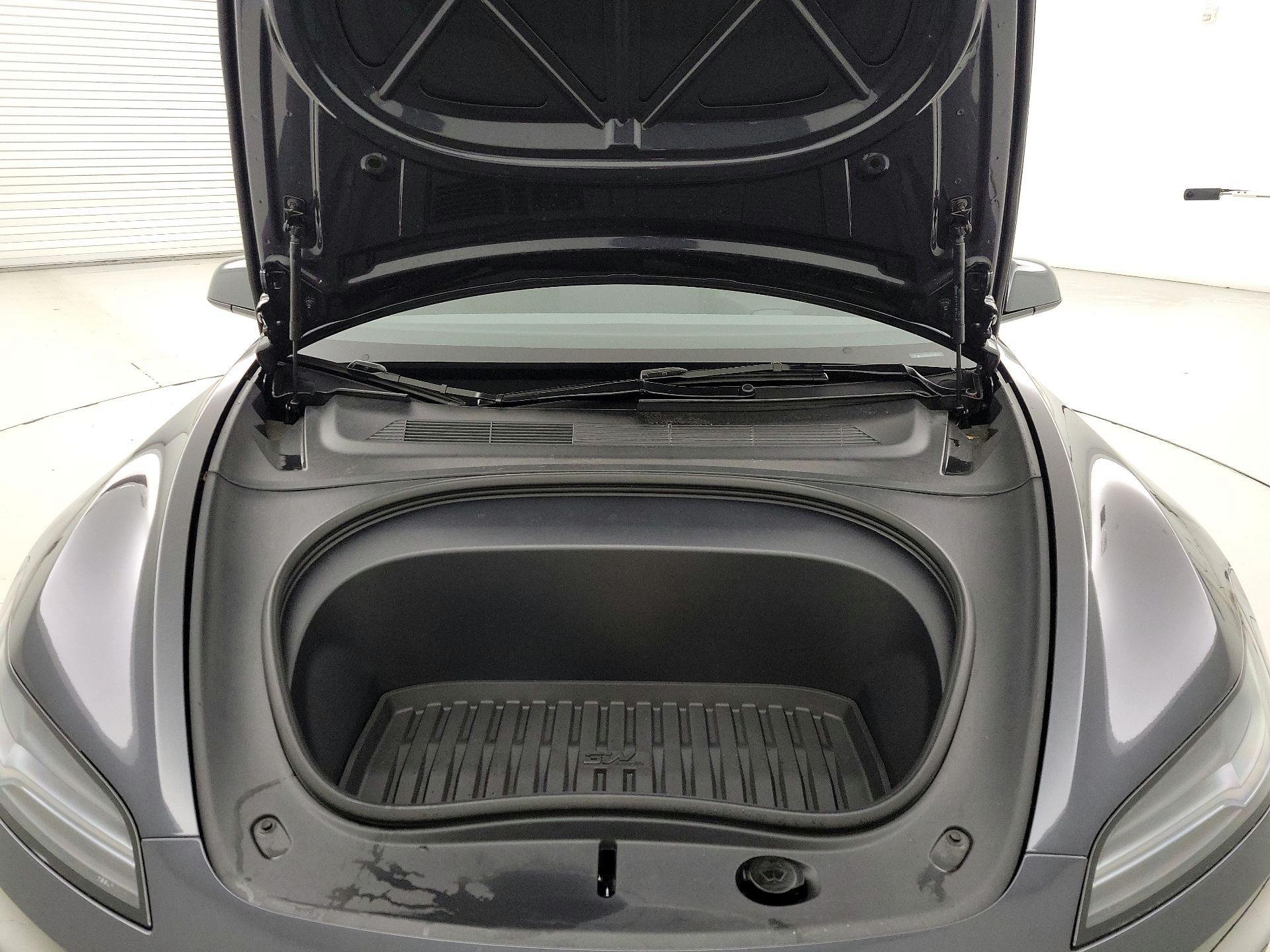 Thumbnail: 2025 Tesla Model 3 - 19