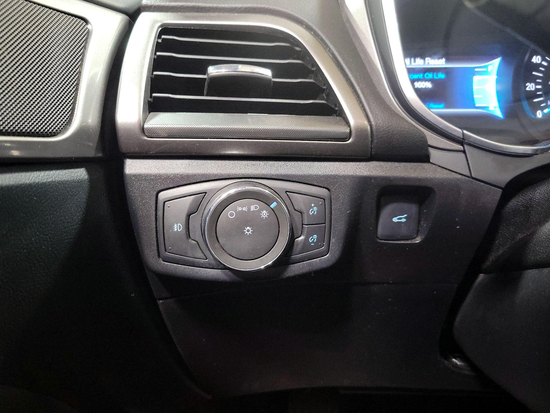 Thumbnail: 2017 Ford Fusion - 13