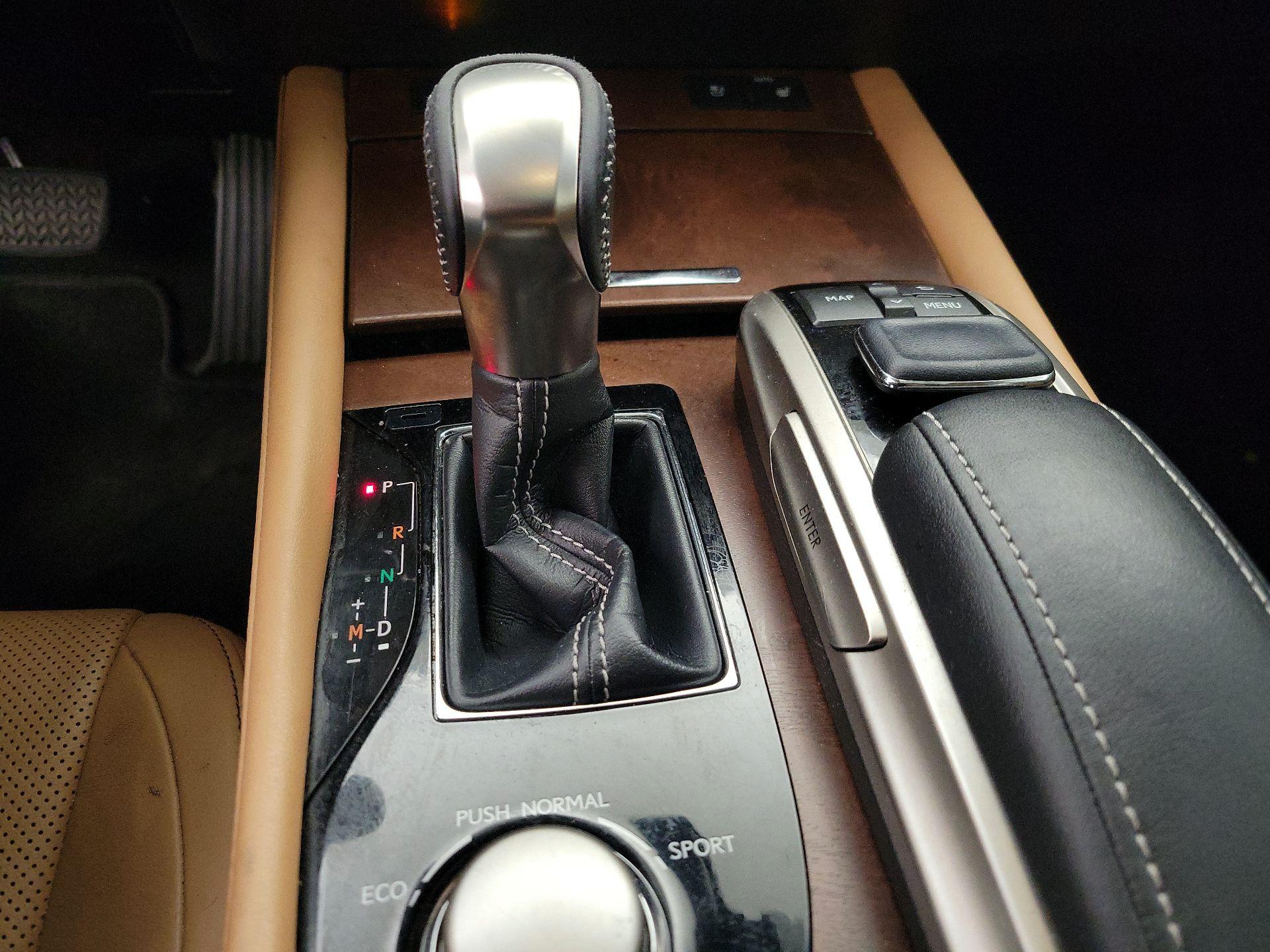 Thumbnail: 2018 Lexus GS - 17