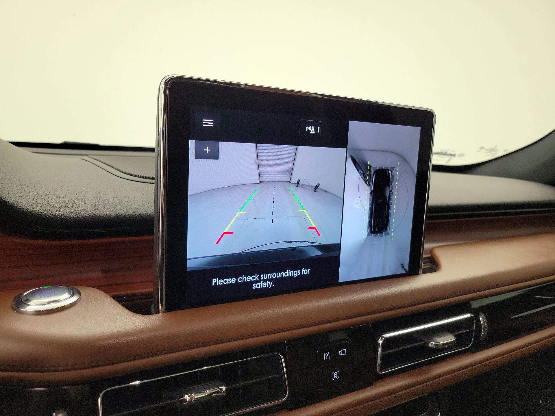 Thumbnail: 2022 Lincoln Aviator - 15