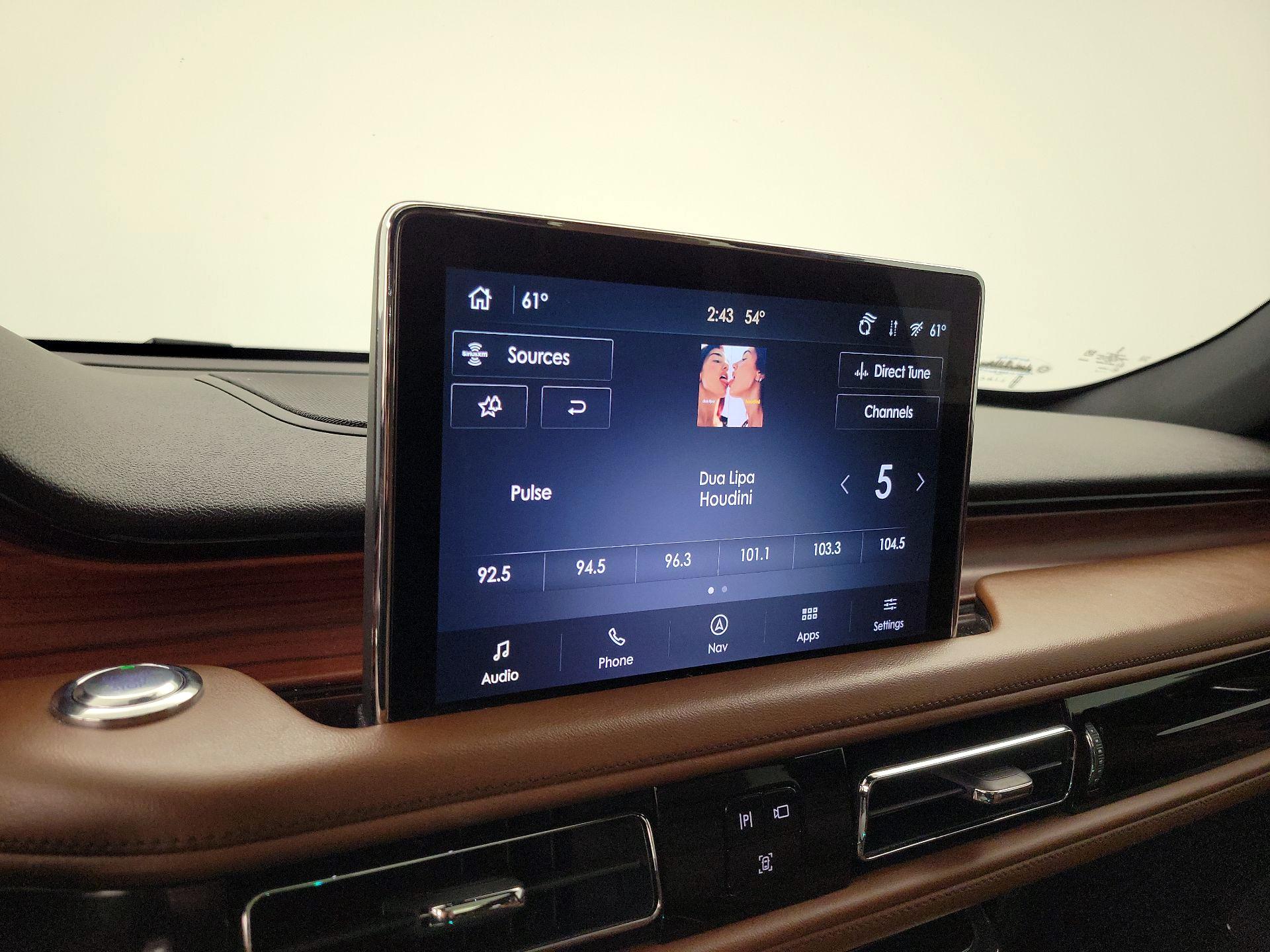 Thumbnail: 2022 Lincoln Aviator - 16