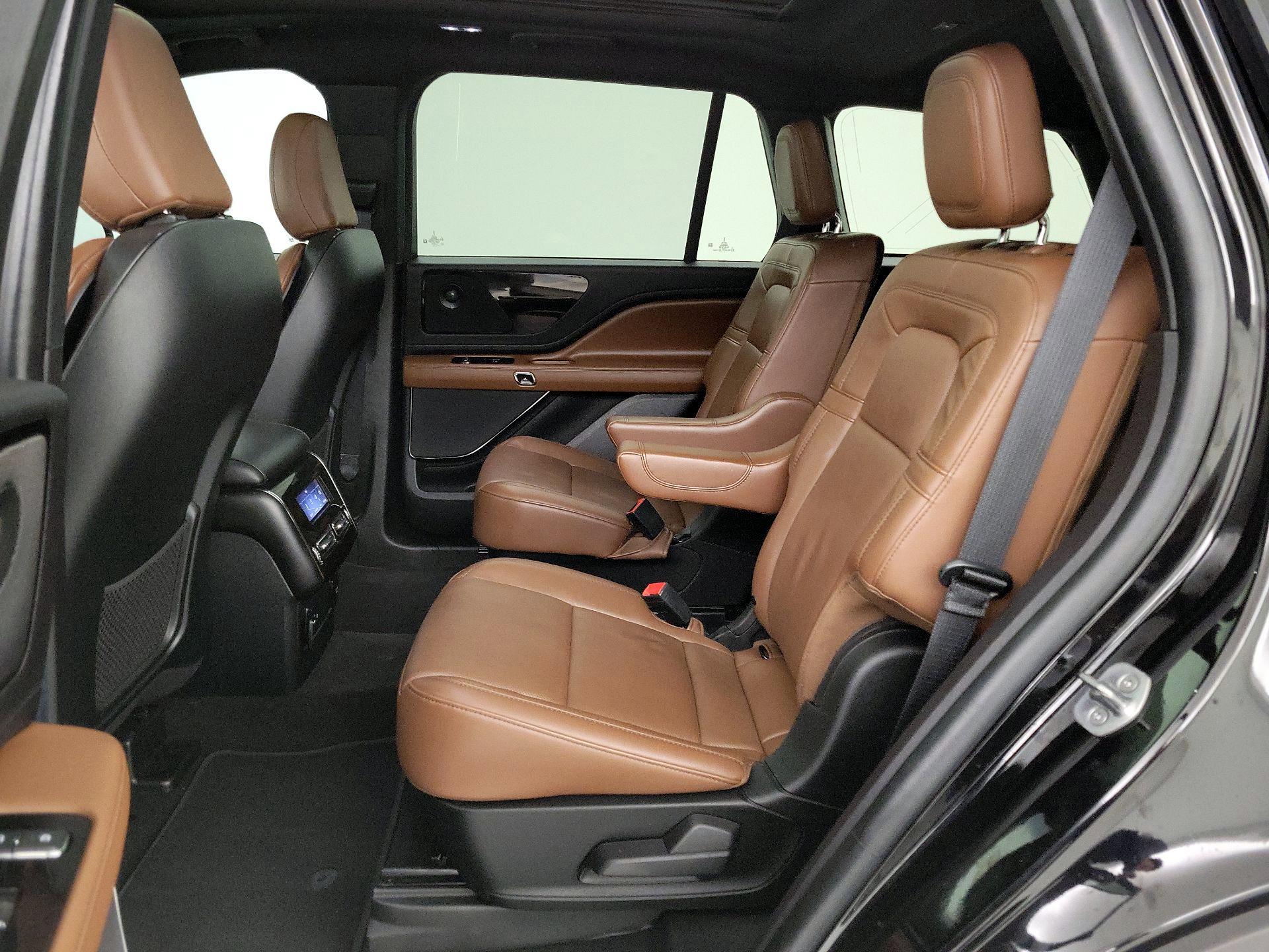 Thumbnail: 2022 Lincoln Aviator - 20