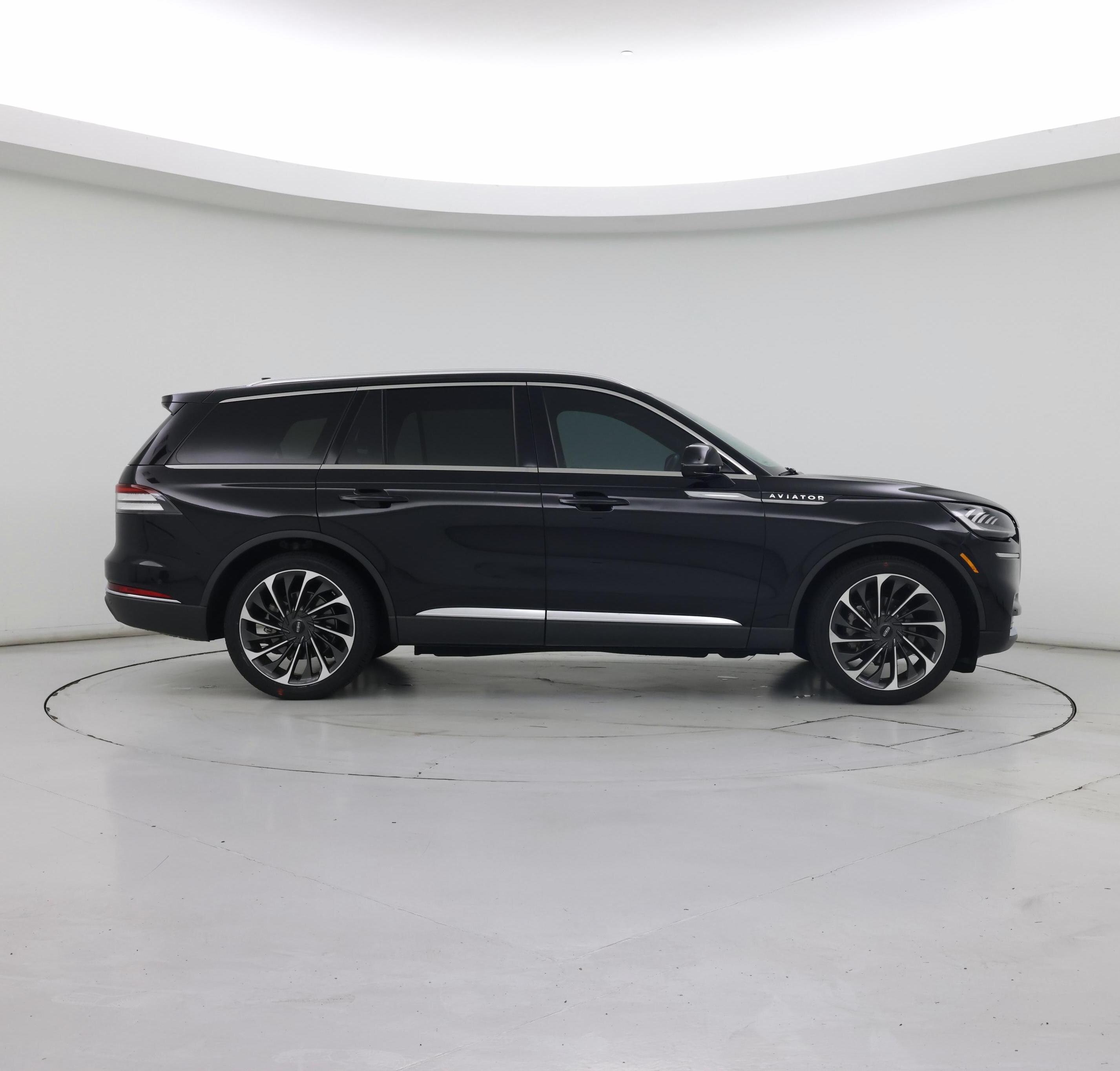 Thumbnail: 2022 Lincoln Aviator - 7