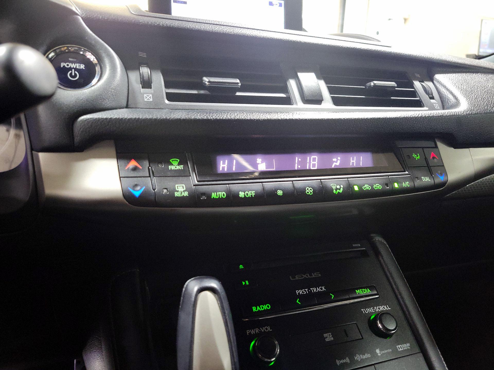 Thumbnail: 2016 Lexus CT - 16