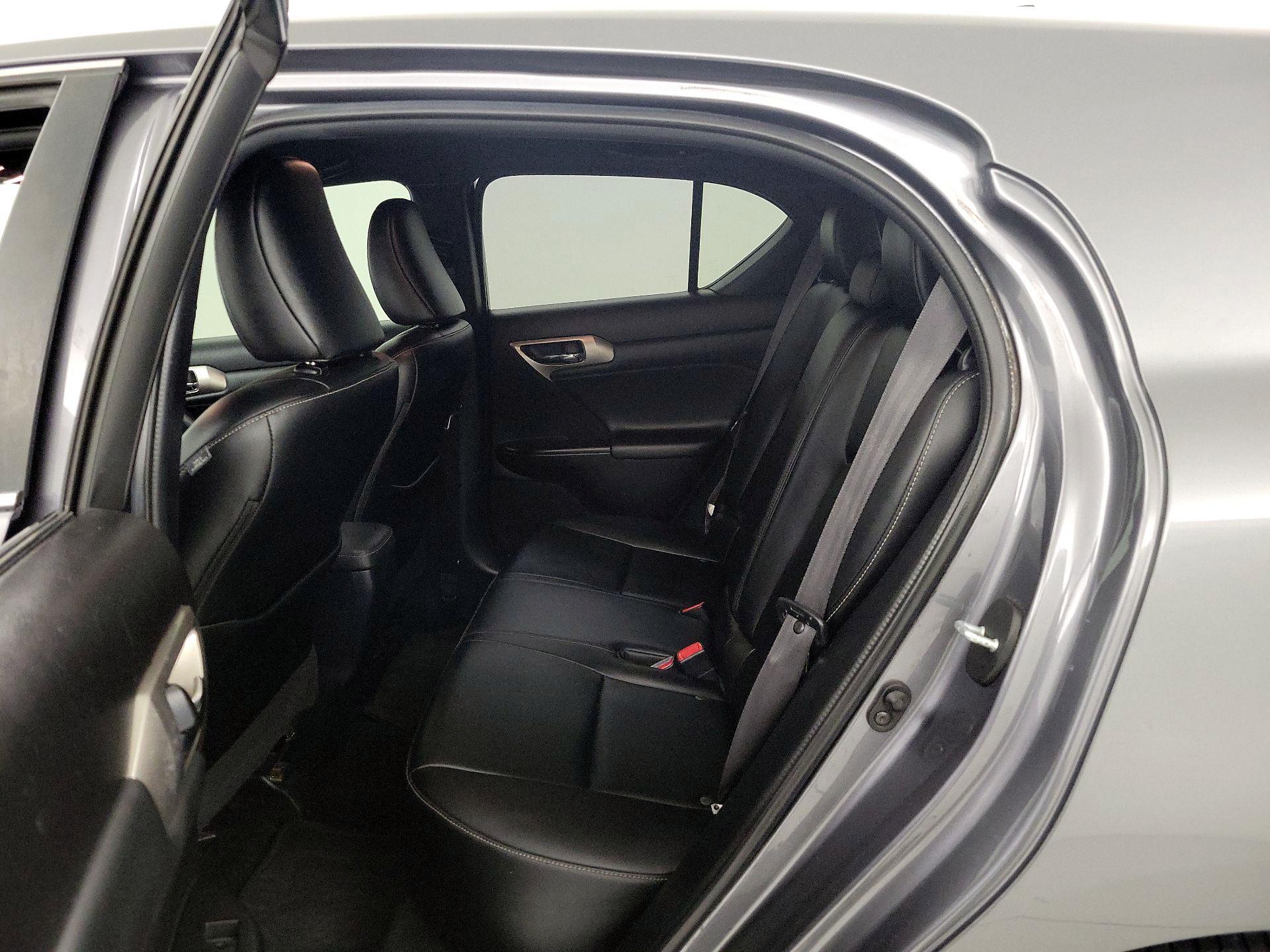 Thumbnail: 2016 Lexus CT - 18