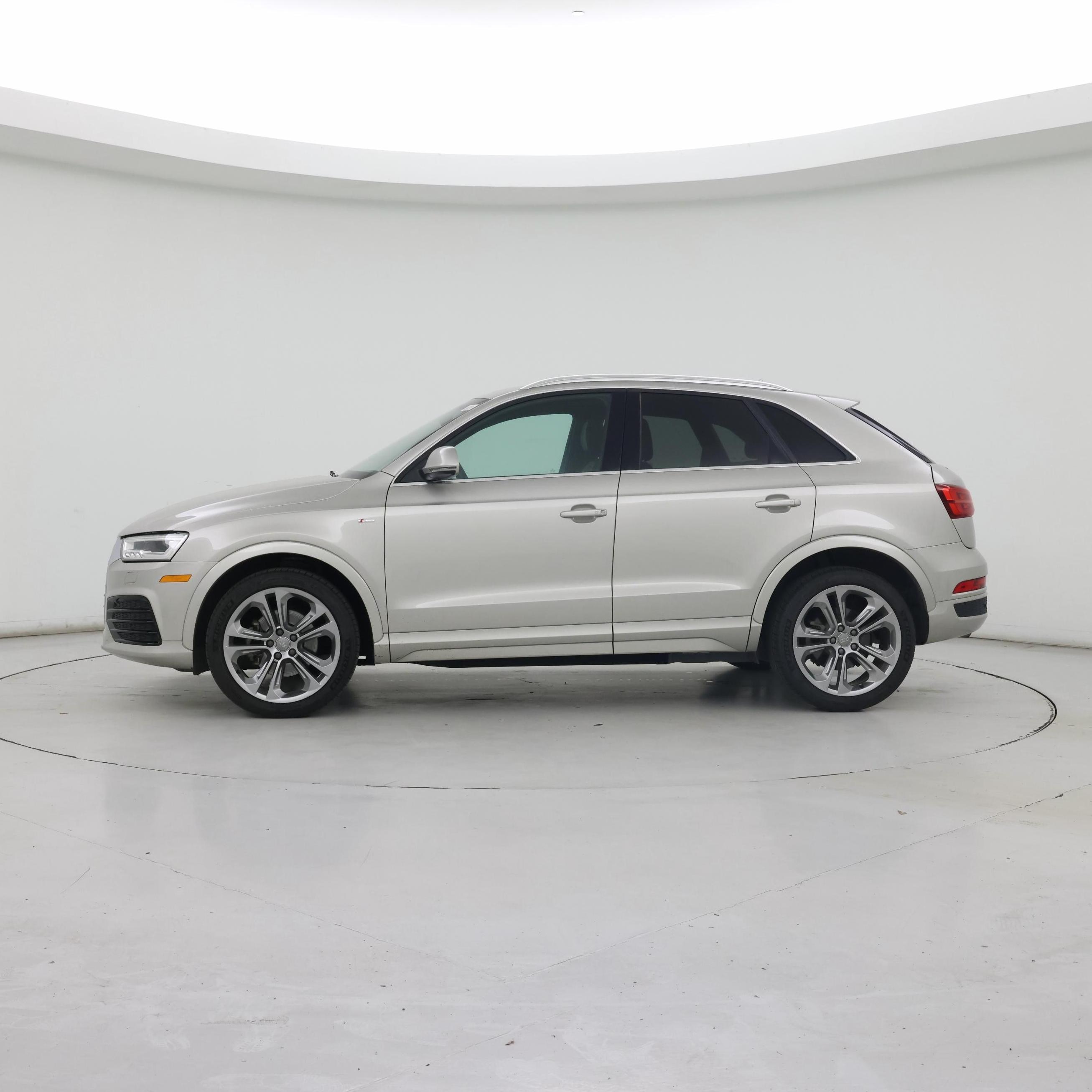 Thumbnail: 2016 Audi Q3 - 3